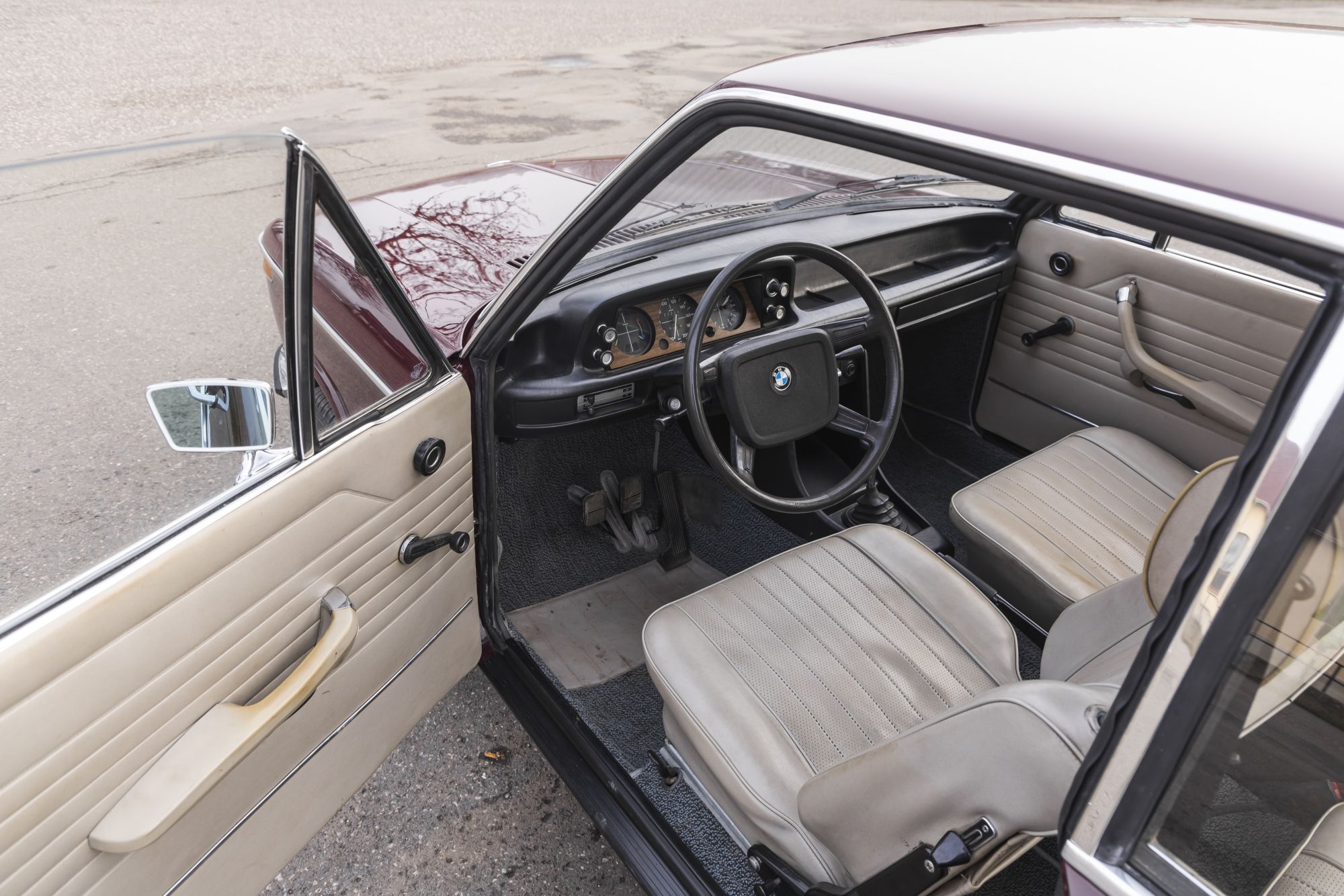 BMW 2002Touring Auctomobile_40