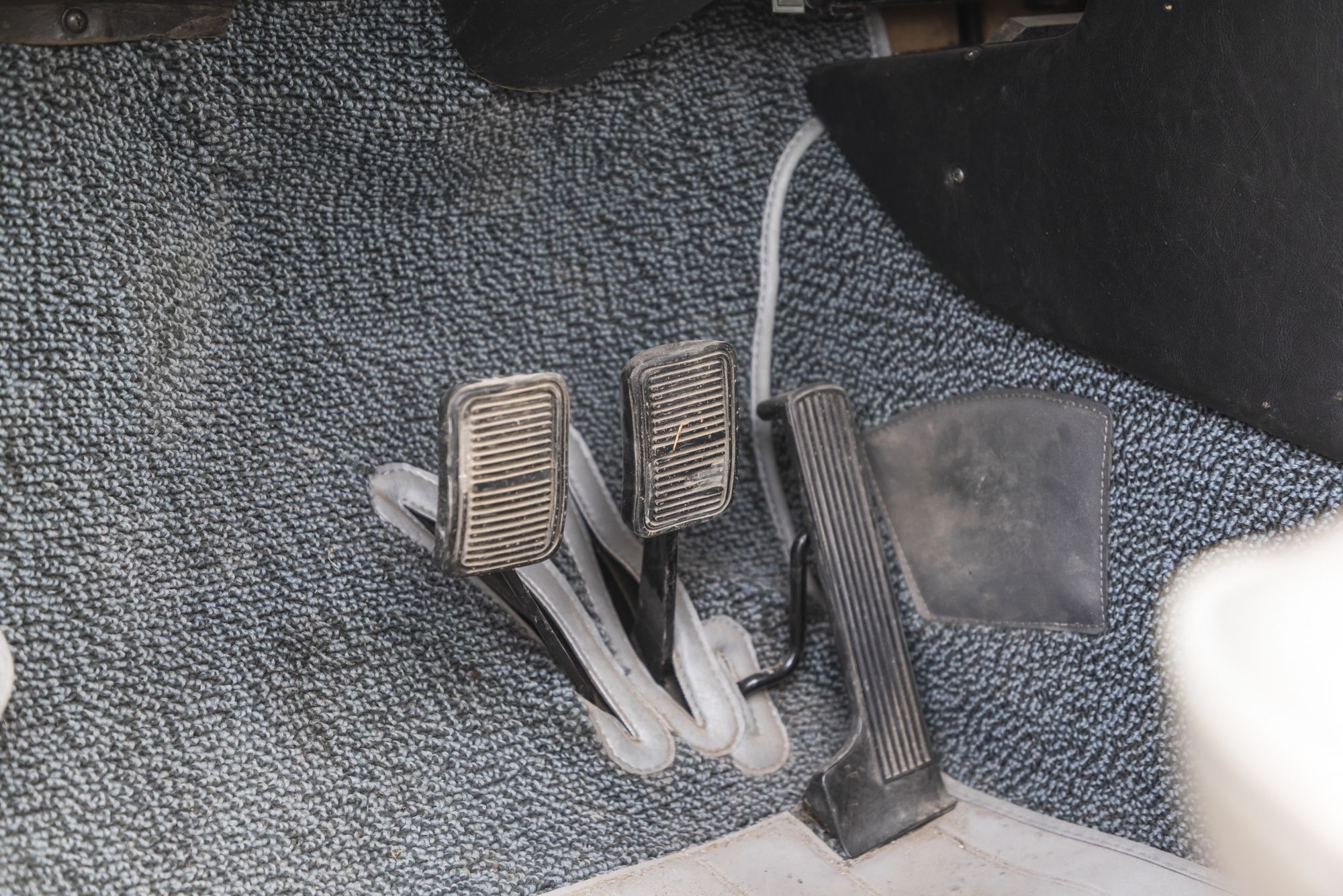 BMW 2002Touring Auctomobile_42