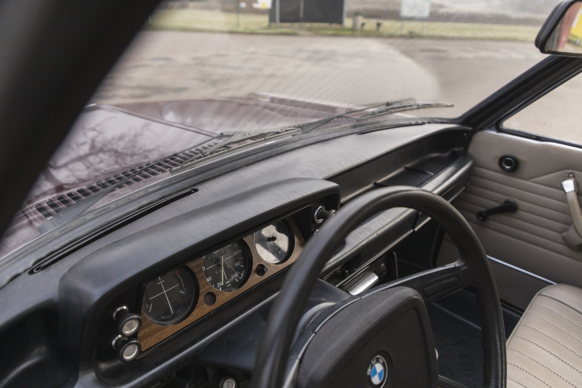 BMW 2002Touring Auctomobile_44