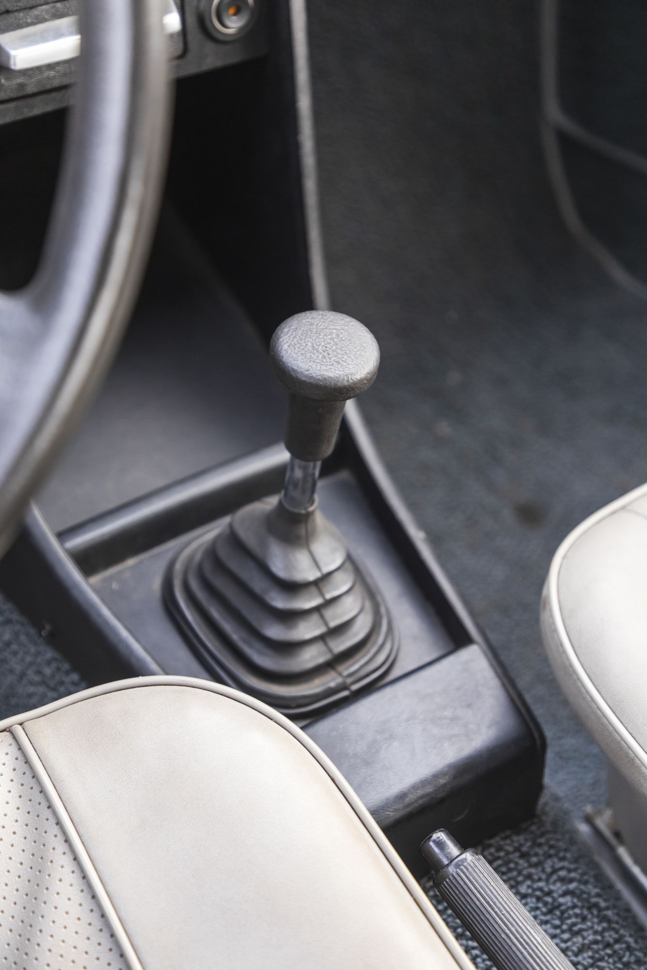 BMW 2002Touring Auctomobile_45