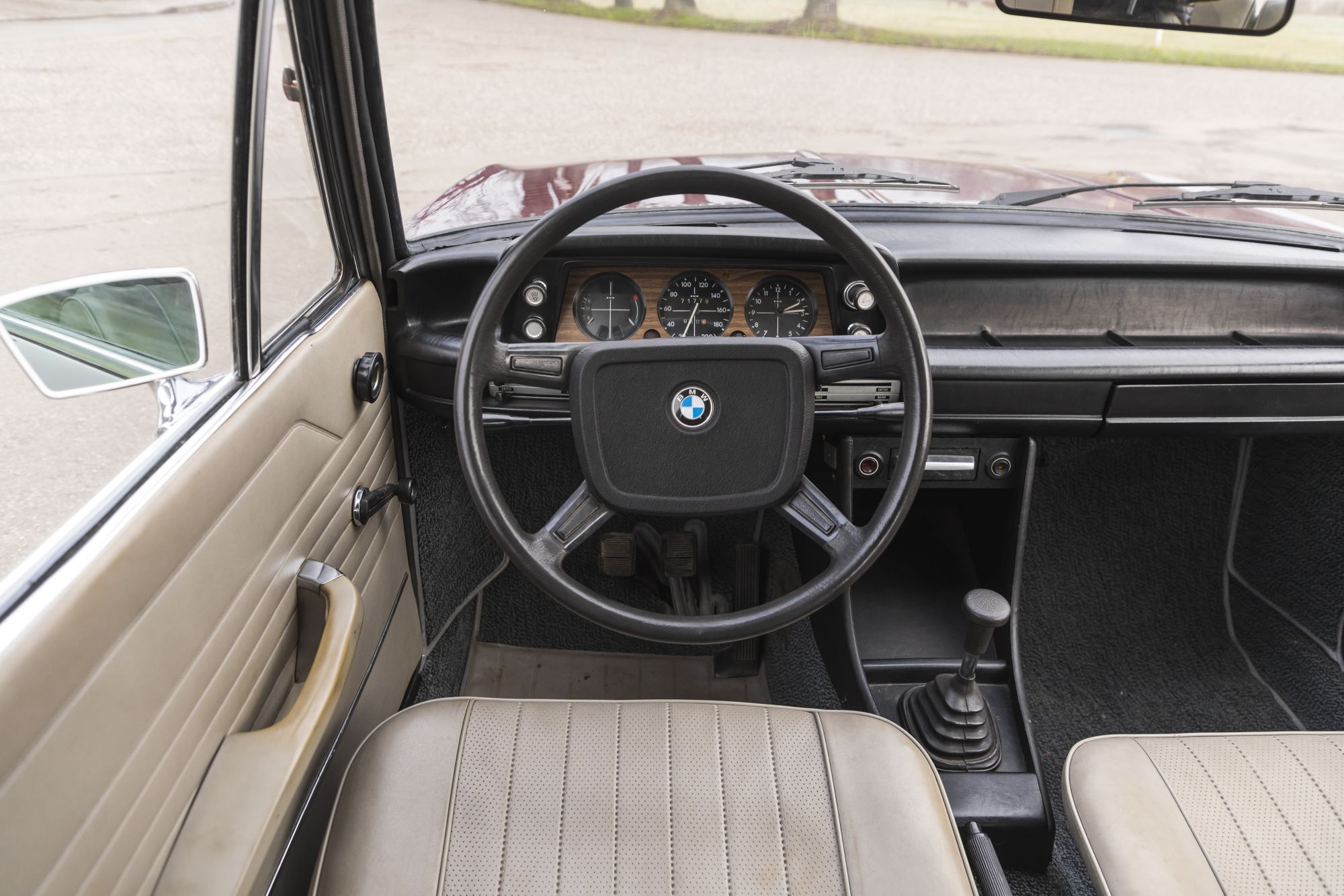 BMW 2002Touring Auctomobile_60