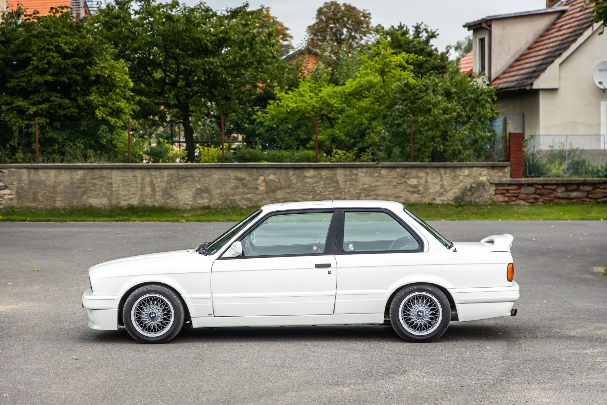BMW 318is White_15