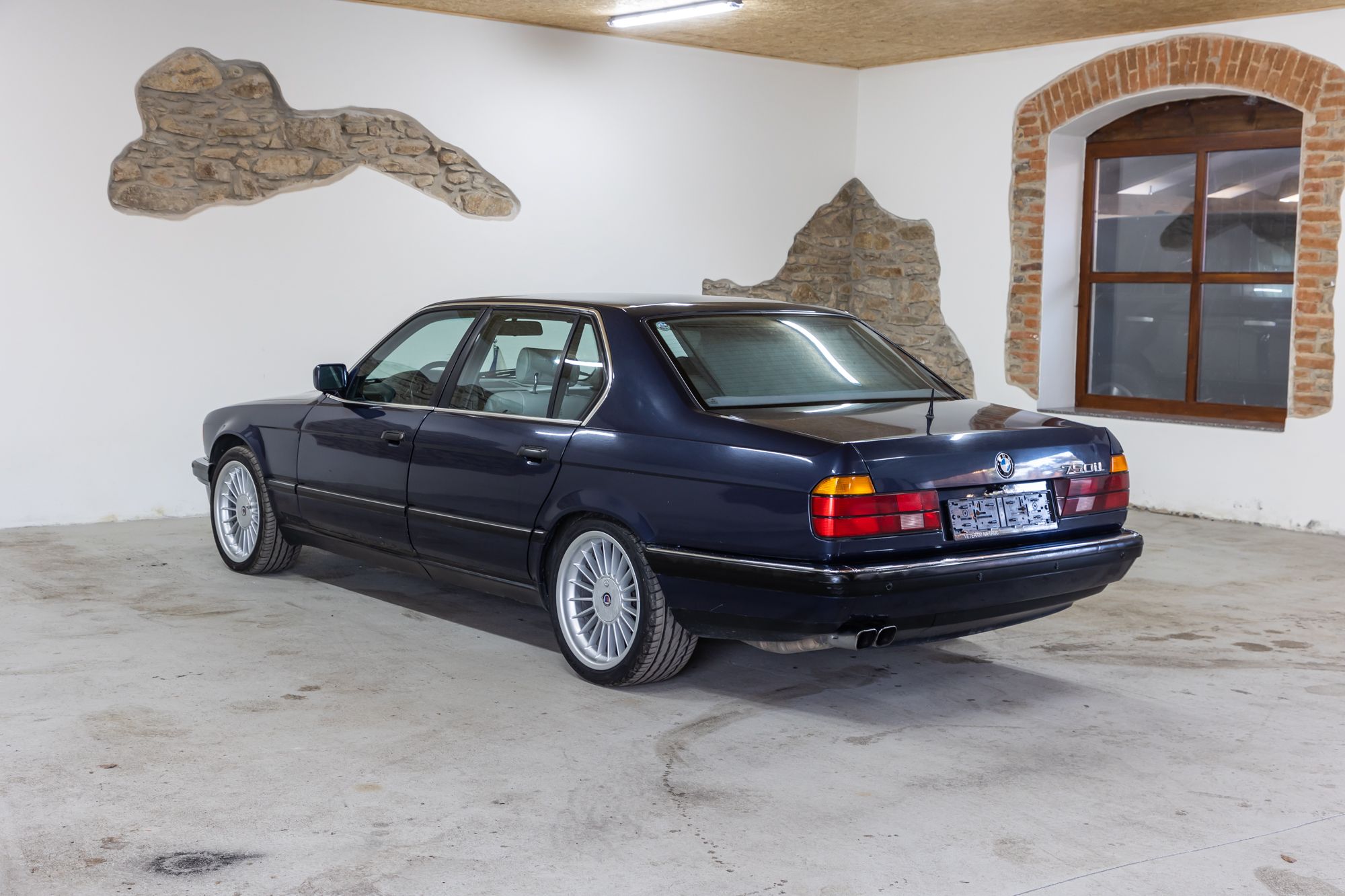 BMW 750iL_20.JPG