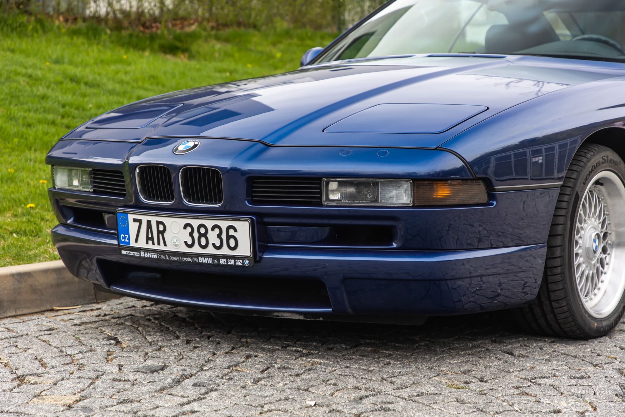 BMW 850CSi_14