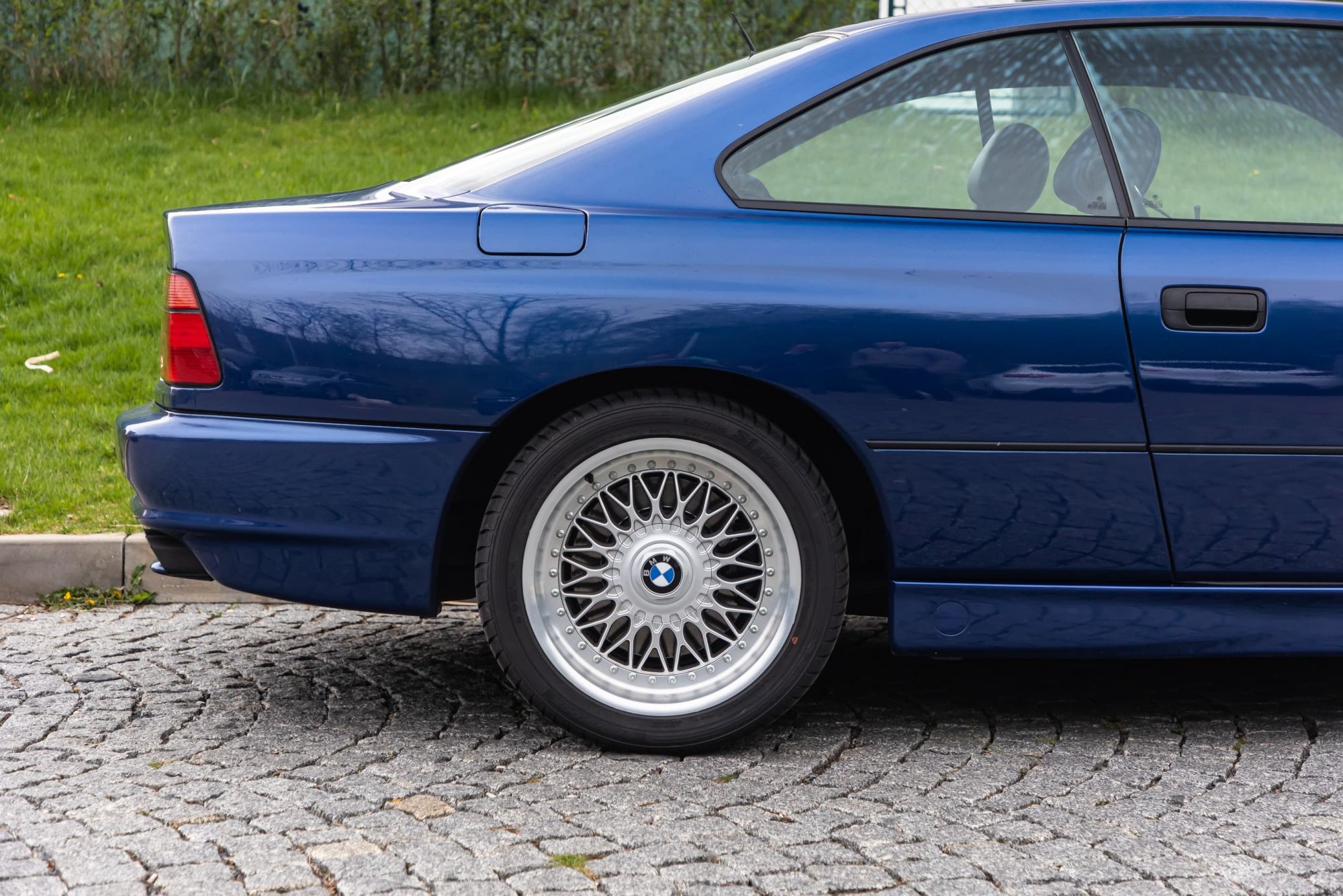 BMW 850CSi_53