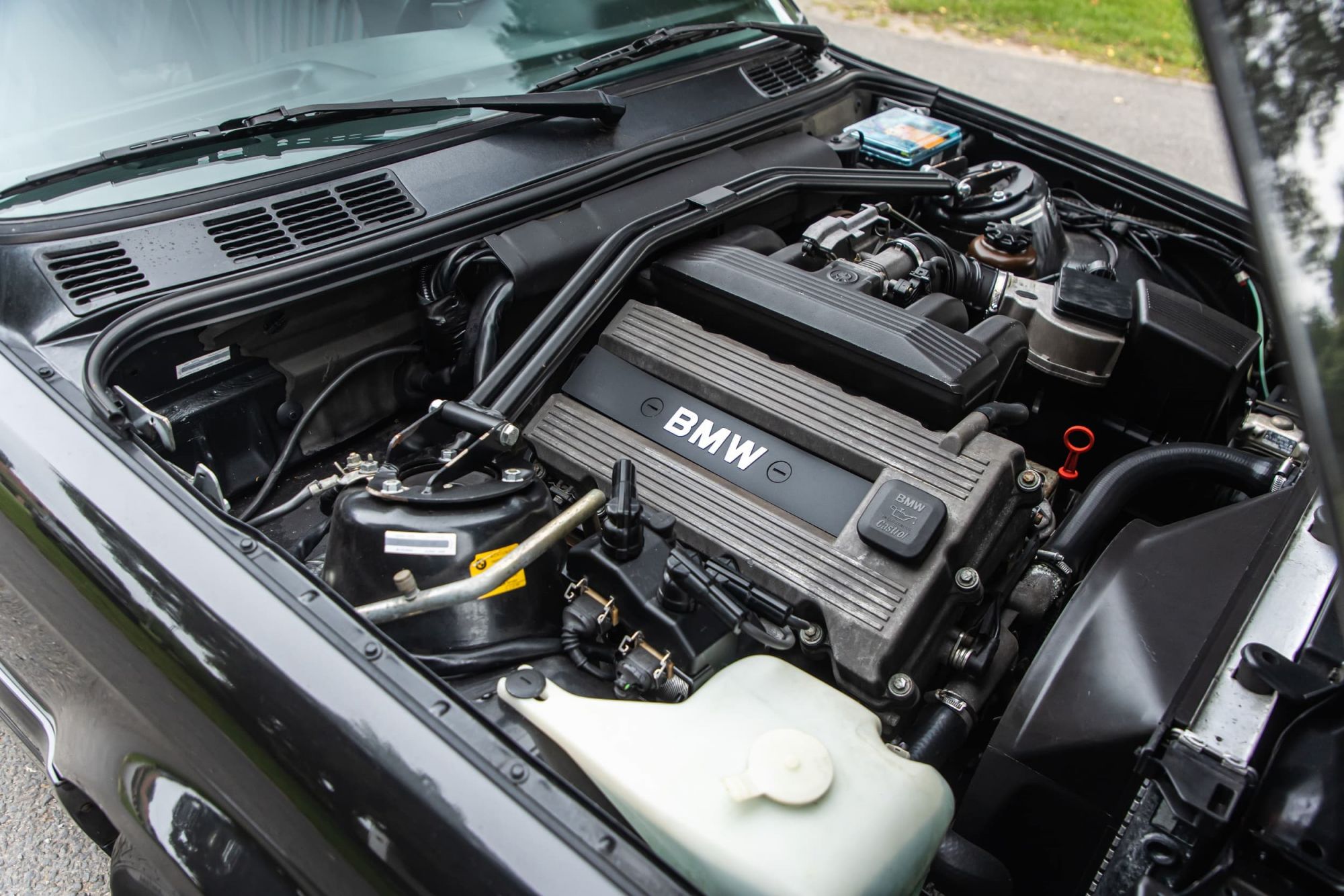 BMW e30 318is BLACK_12