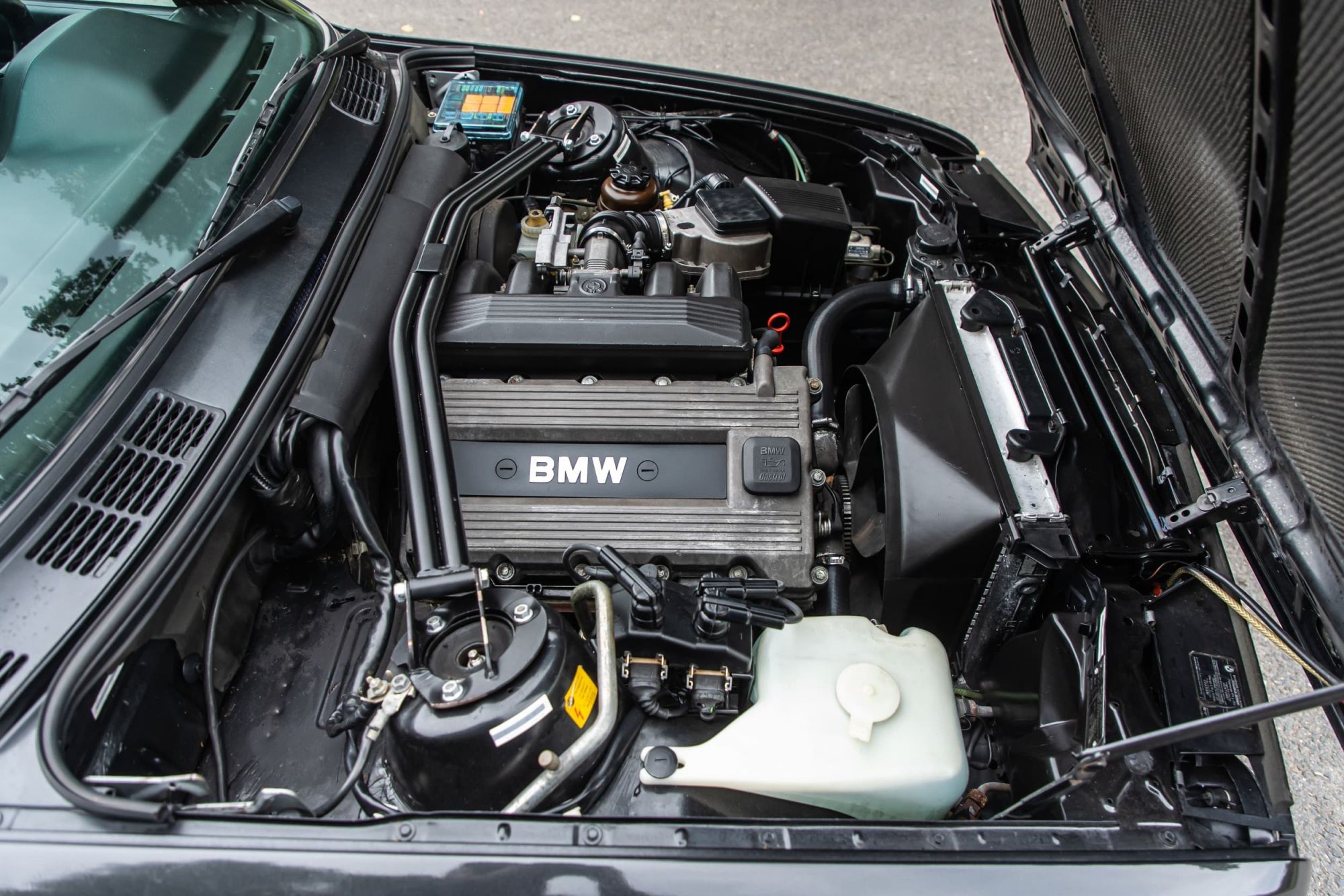 BMW e30 318is BLACK_13