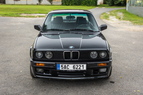 BMW e30 318is BLACK_17