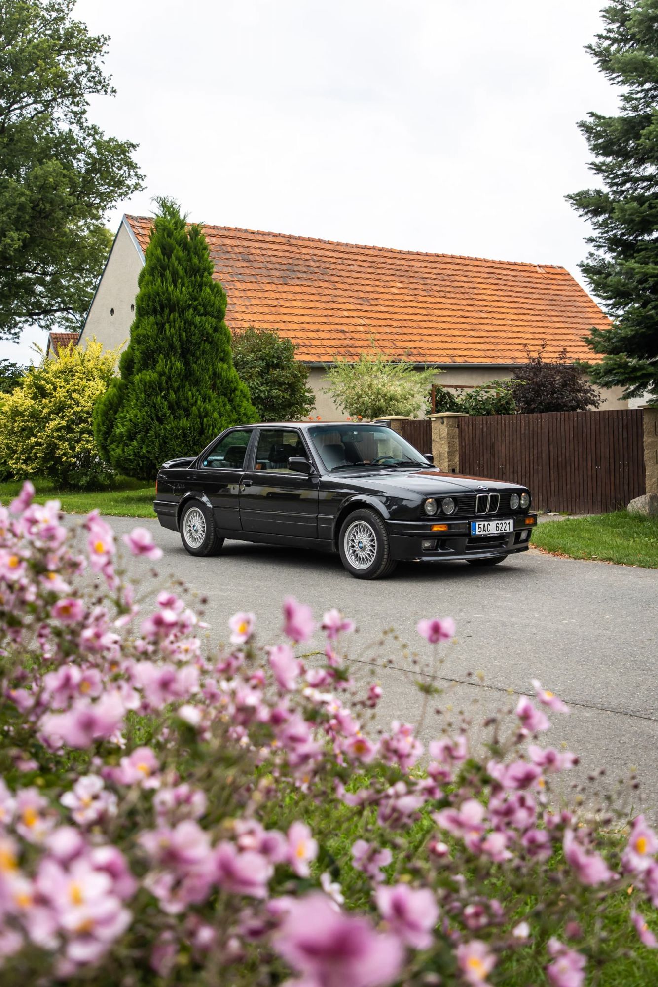 BMW e30 318is BLACK_3