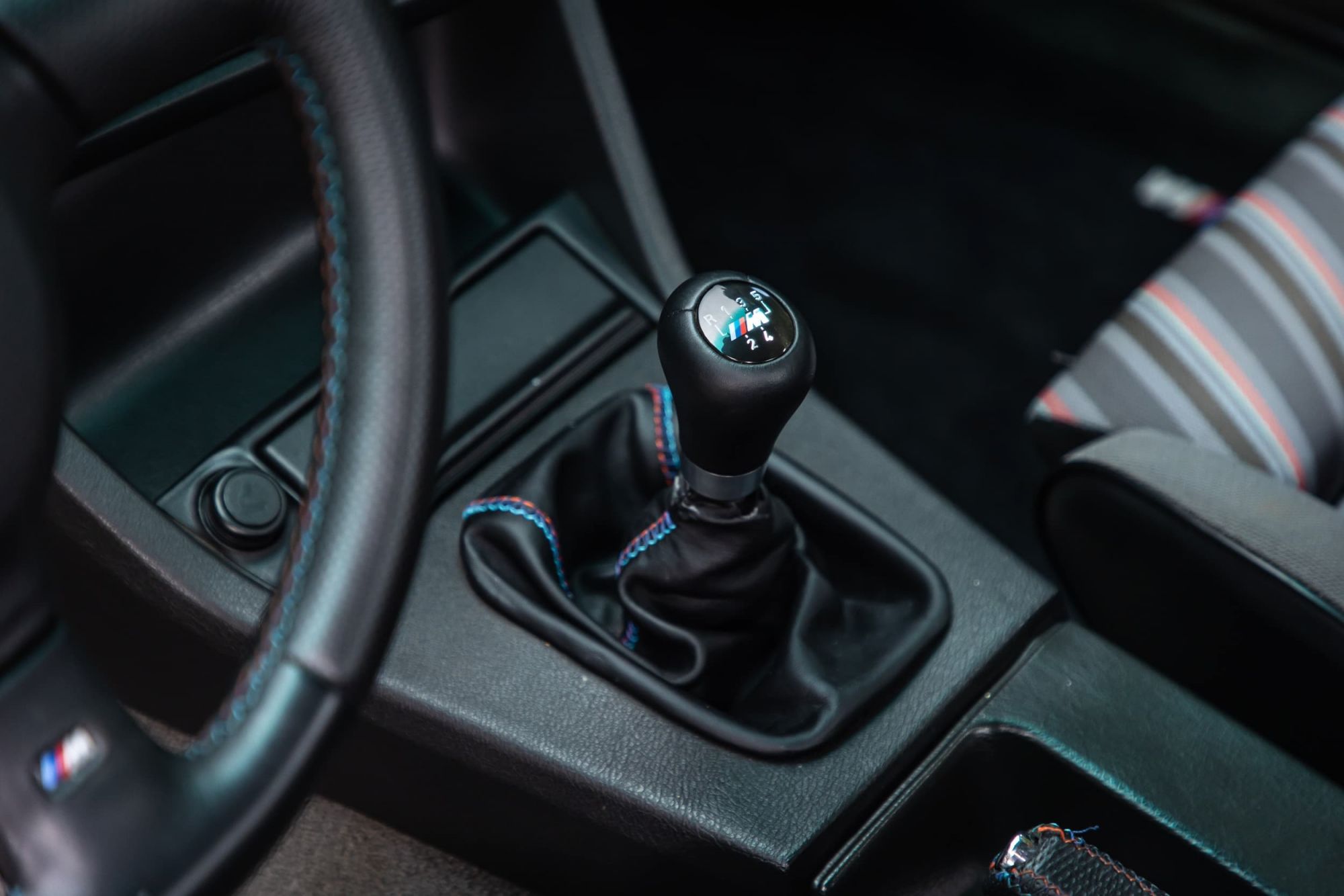 BMW e30 318is BLACK_34