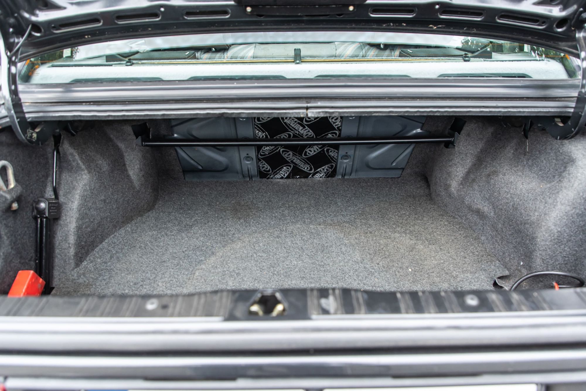 BMW e30 318is BLACK_42