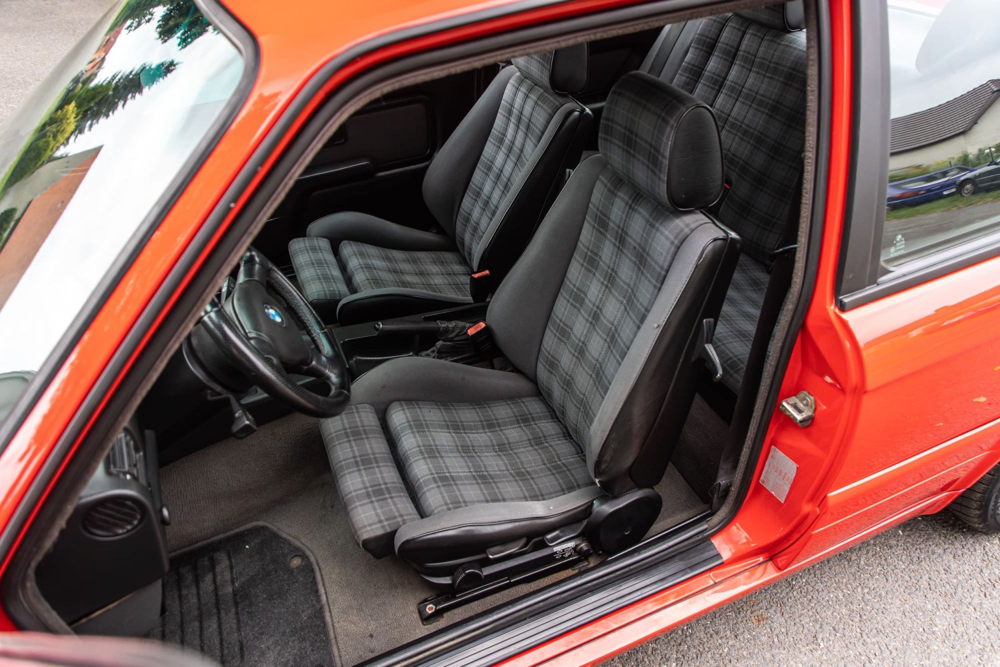 BMW e30 318is RED_25