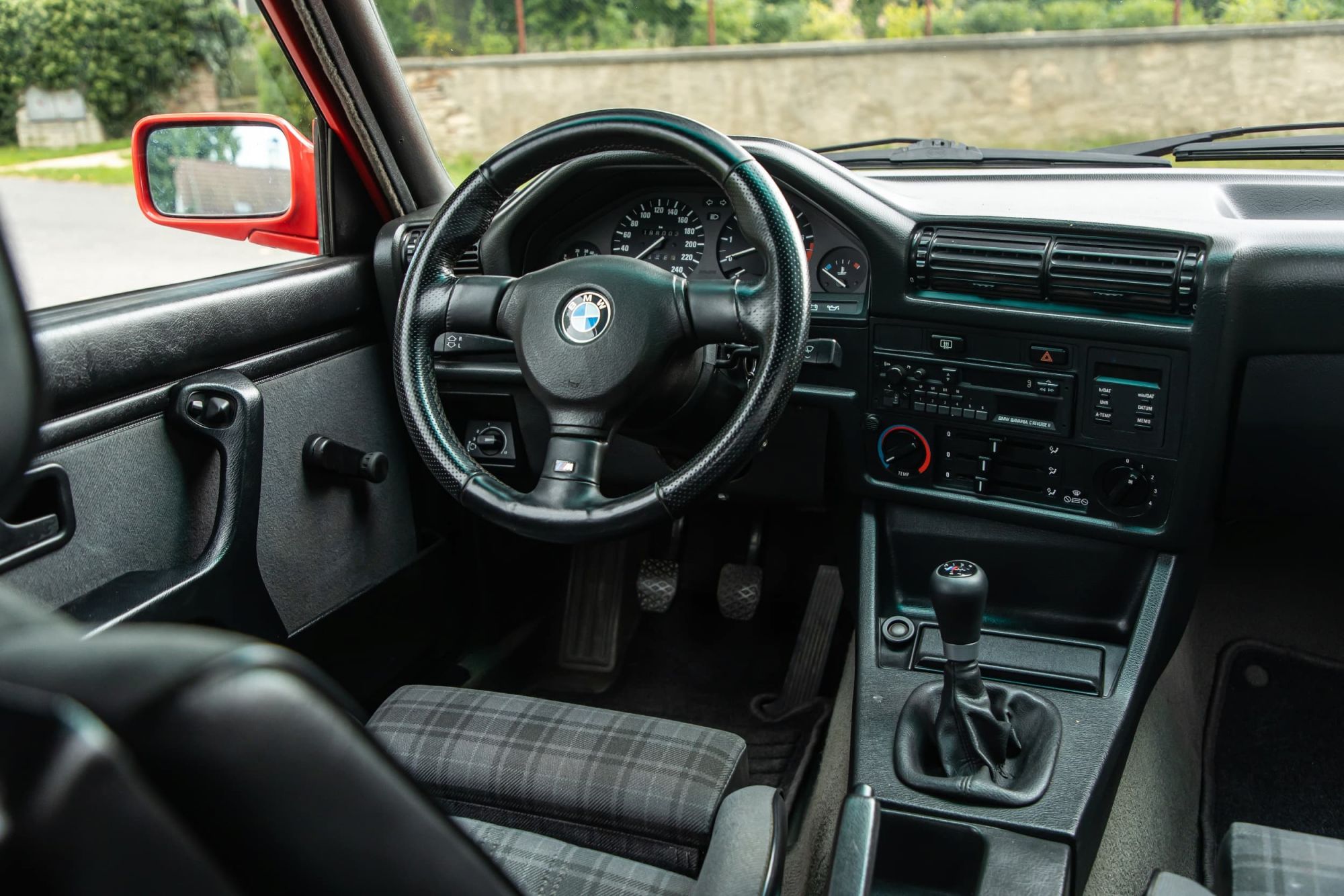 BMW e30 318is RED_29