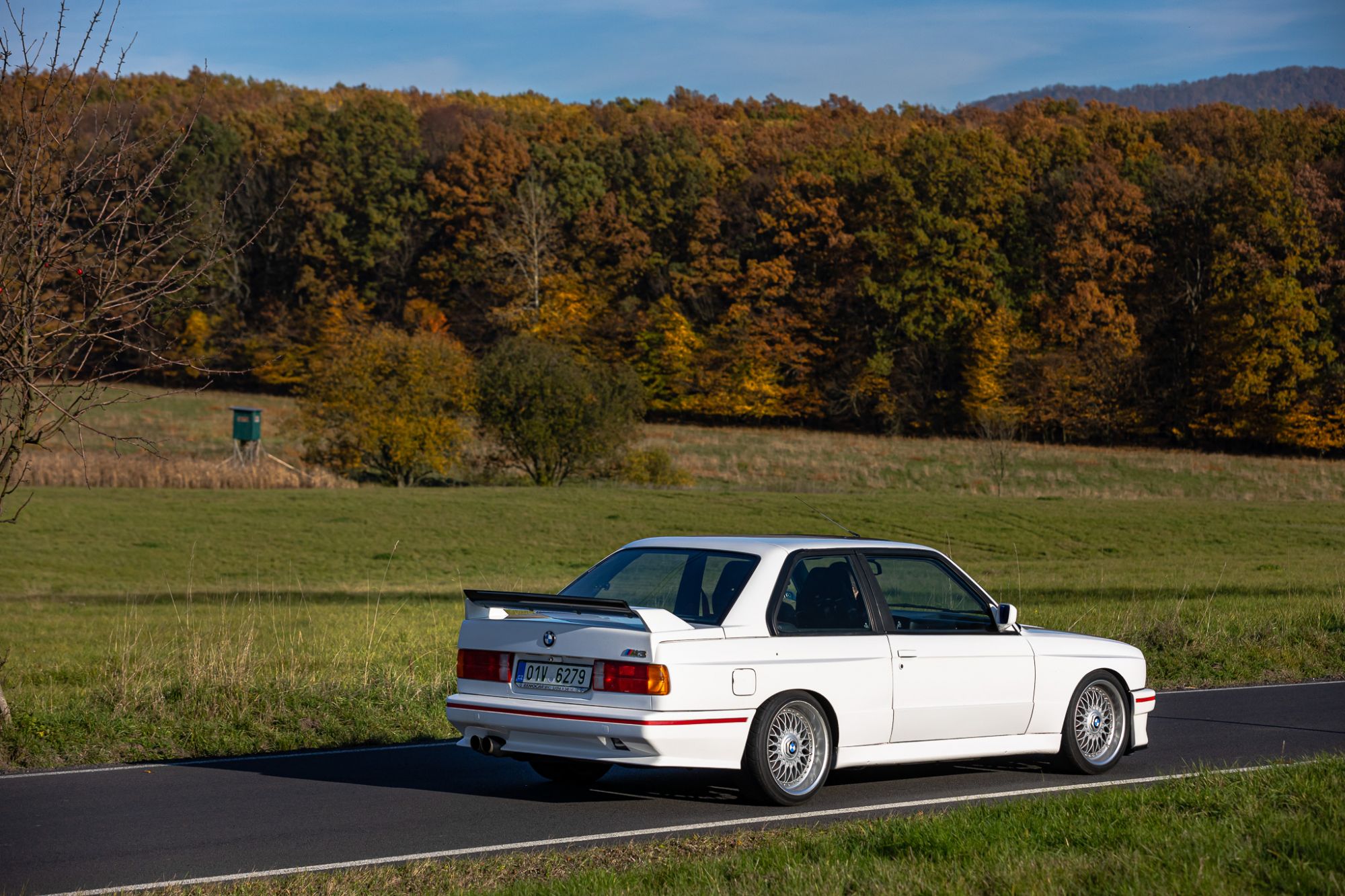 BMW e30 M3 (lightroom)-11