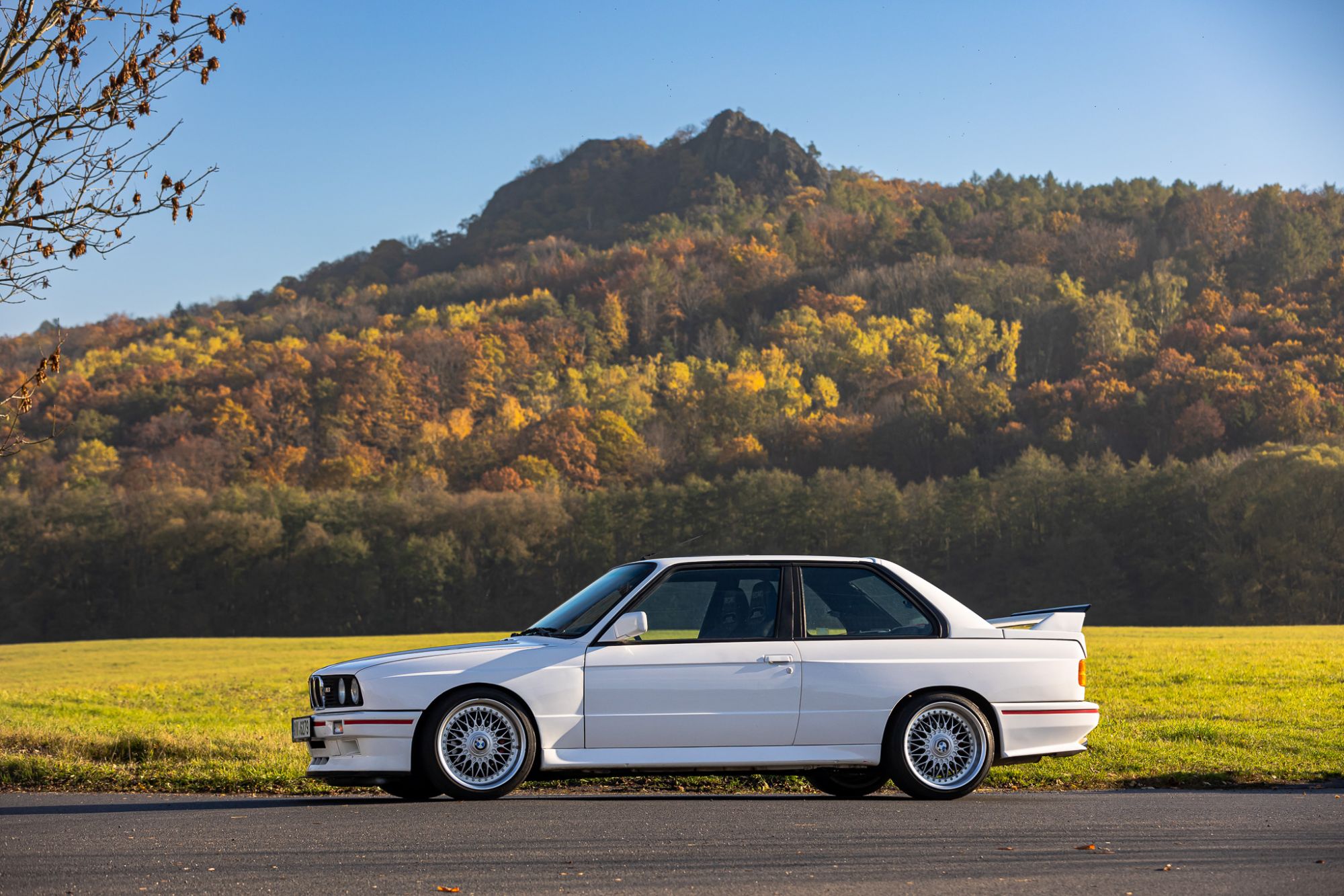 BMW e30 M3 (lightroom)-3