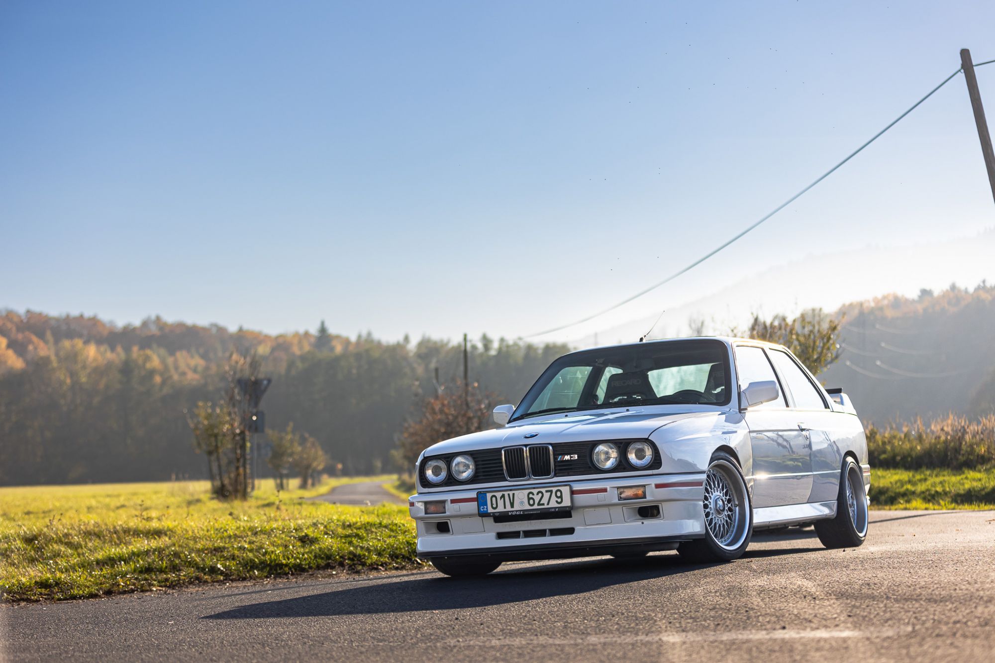 BMW e30 M3 (lightroom)-9