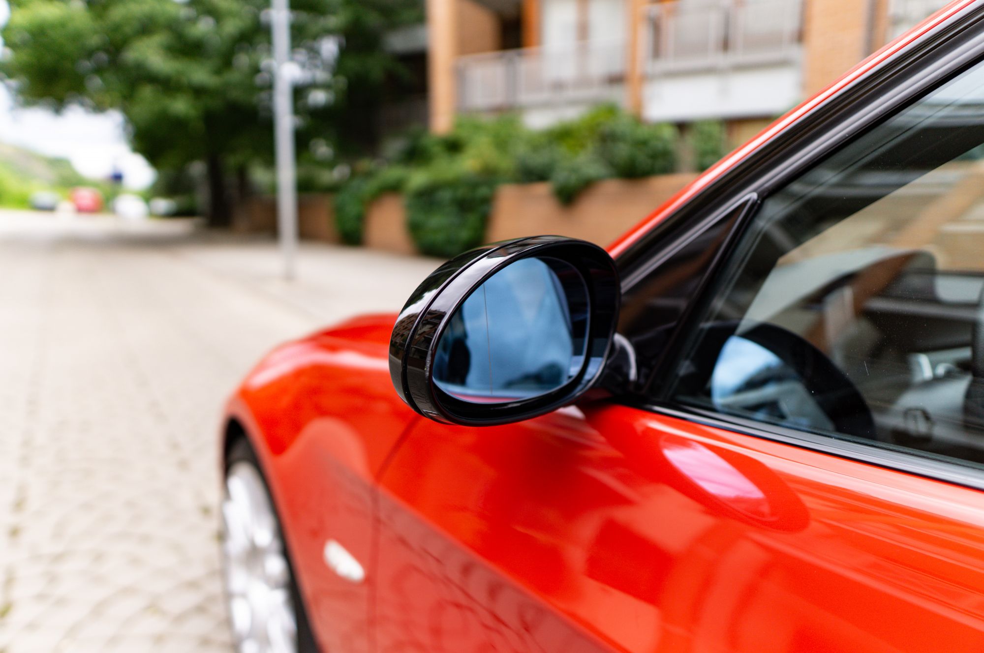 D9275528-3FF4-498E-93AF-E237202C6217