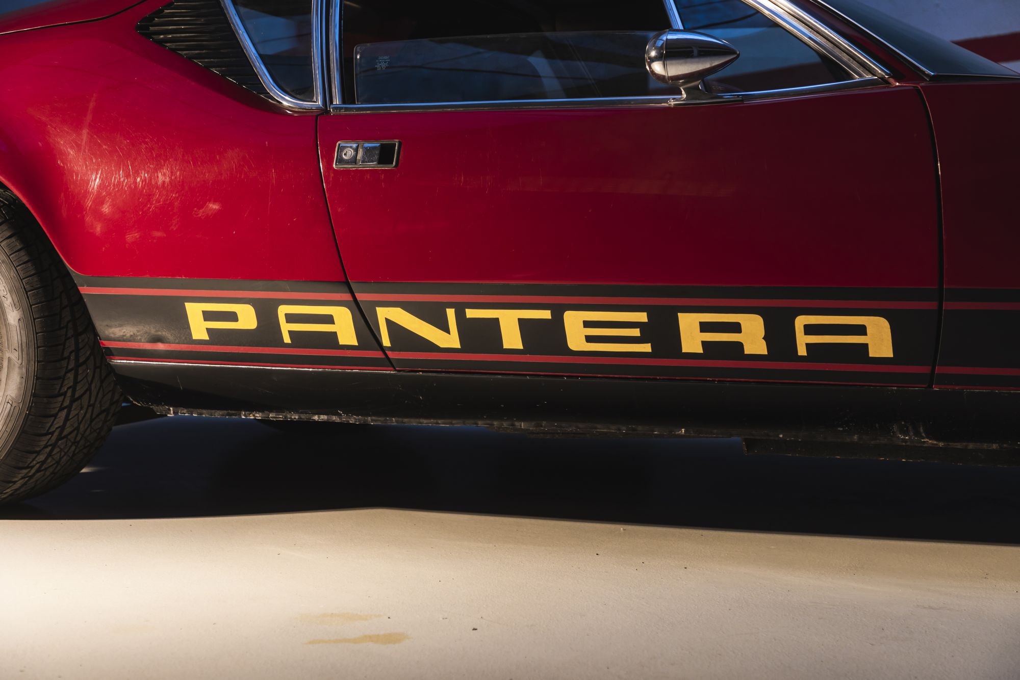 DeTomaso Pantera _3