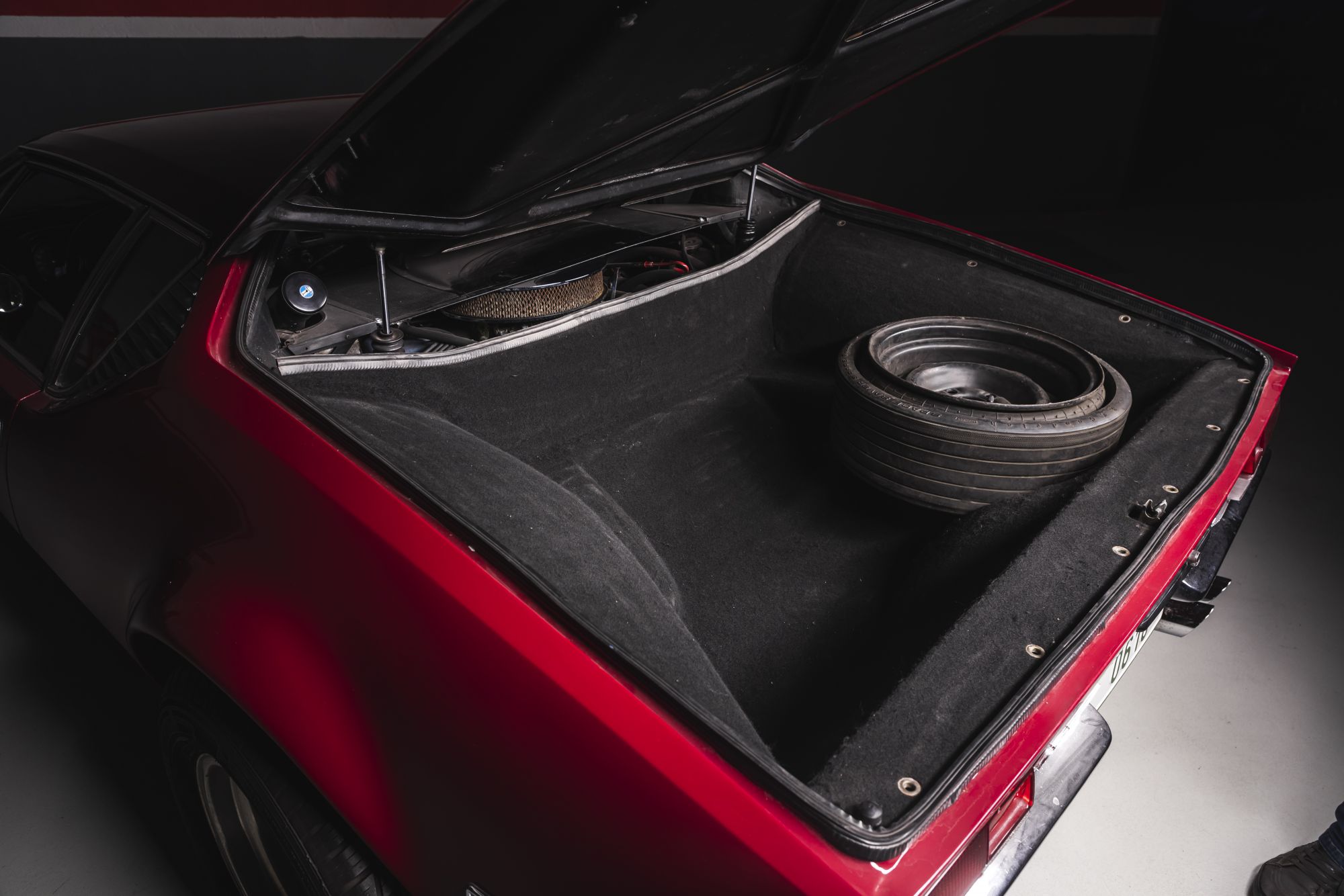 DeTomaso Pantera _43