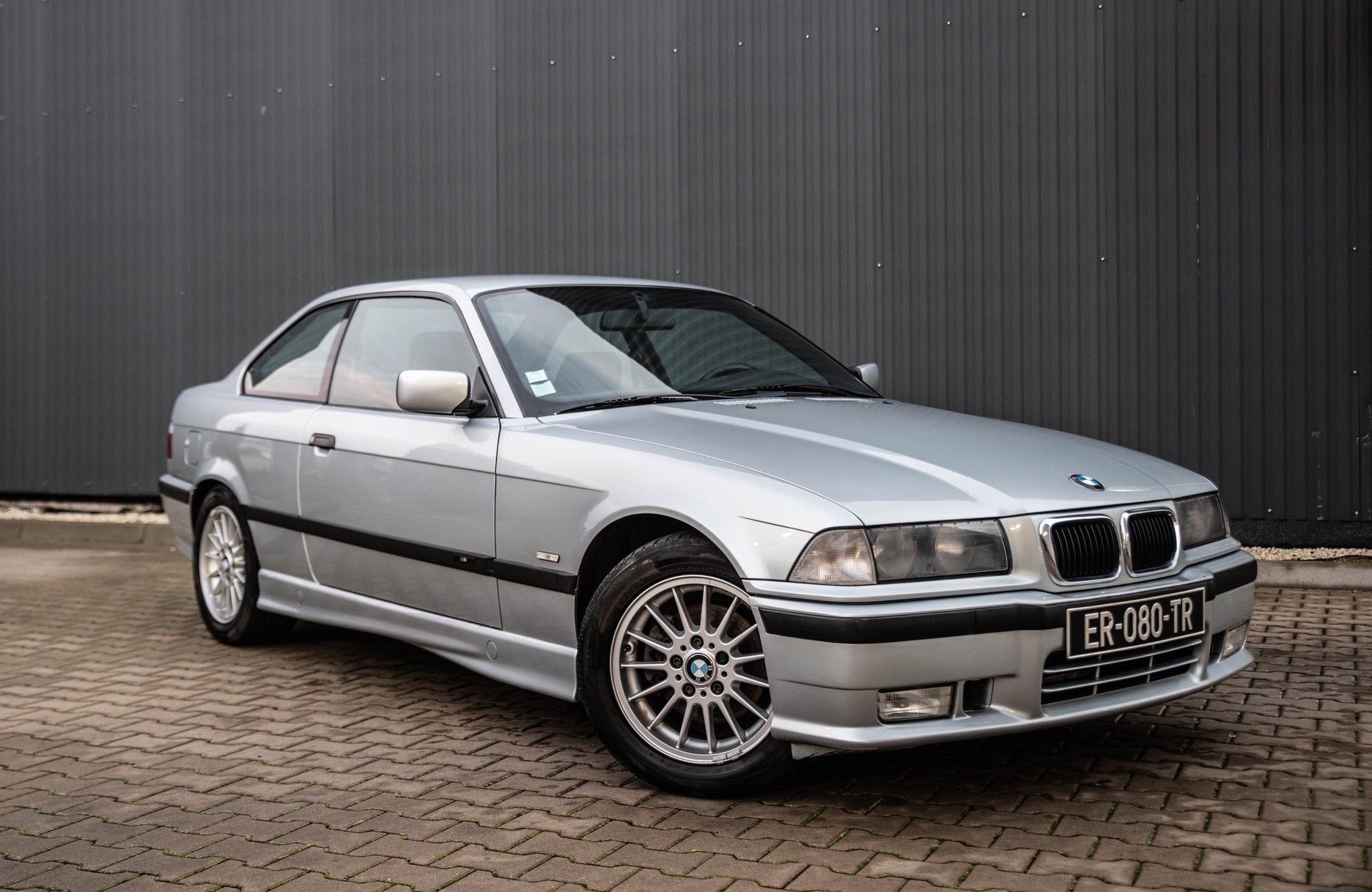 1998 BMW 318 is (E36)