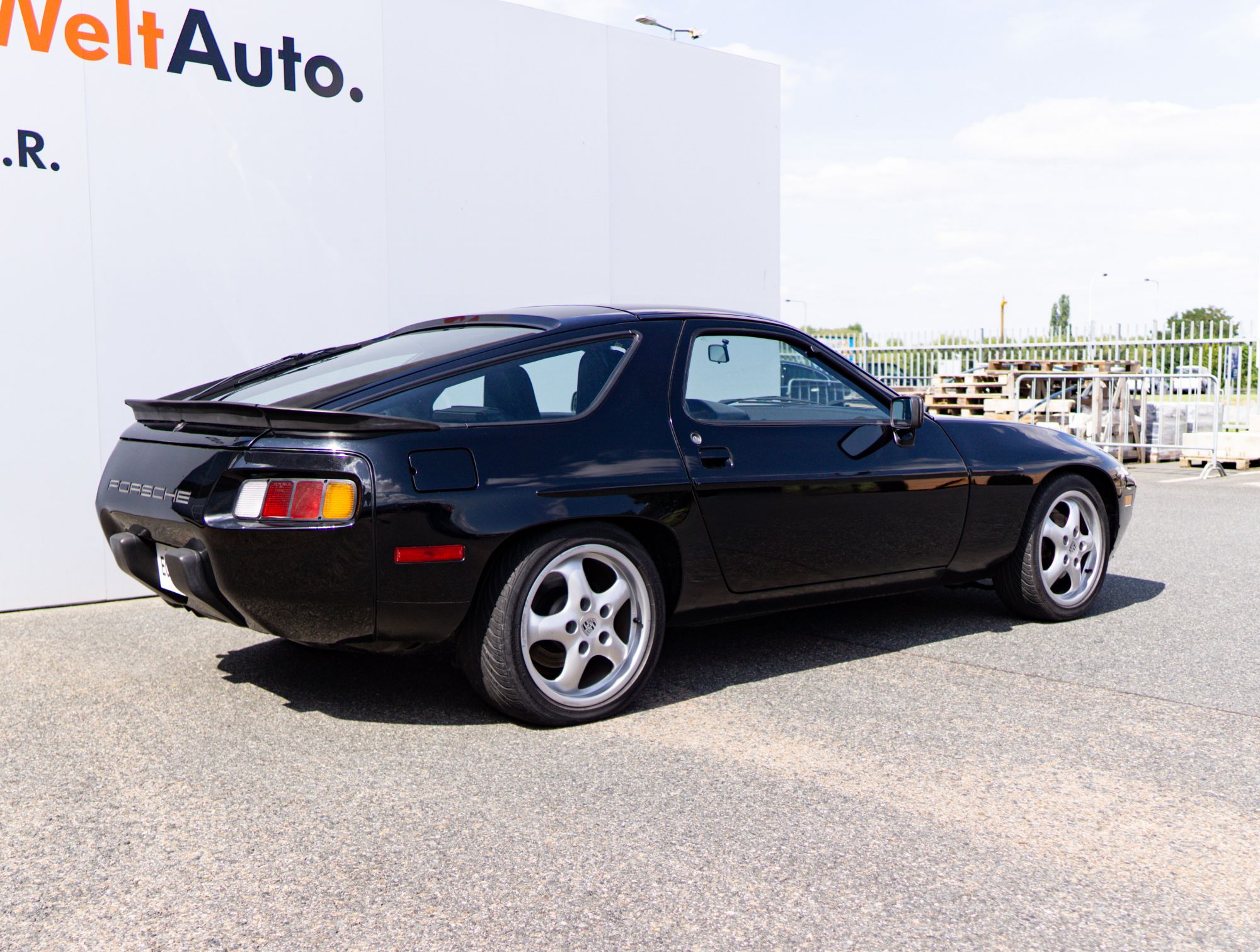 EA6A764A-7381-4D4B-B7B7-CD8DC2C272F8