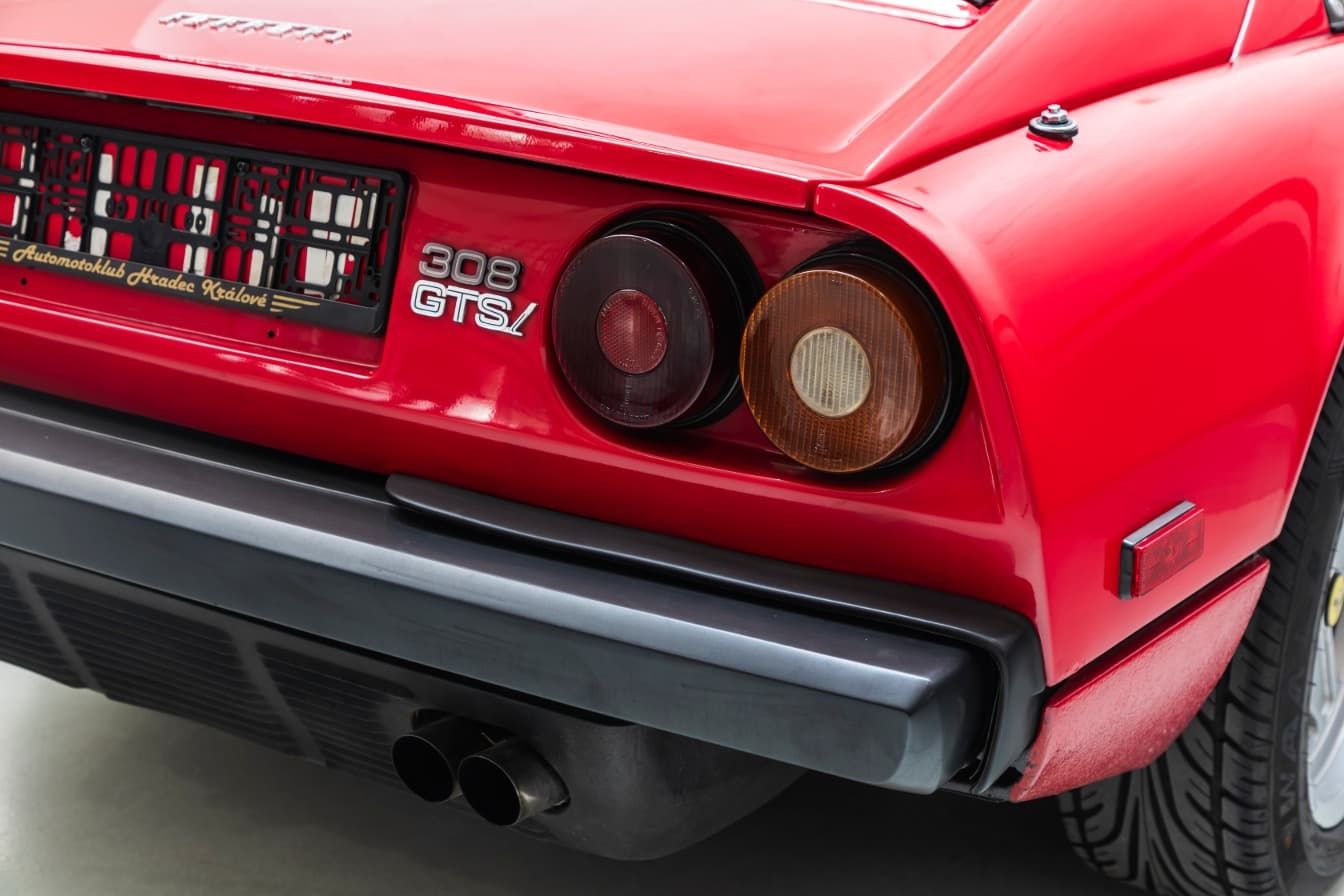 Ferrari 308GTSi_2
