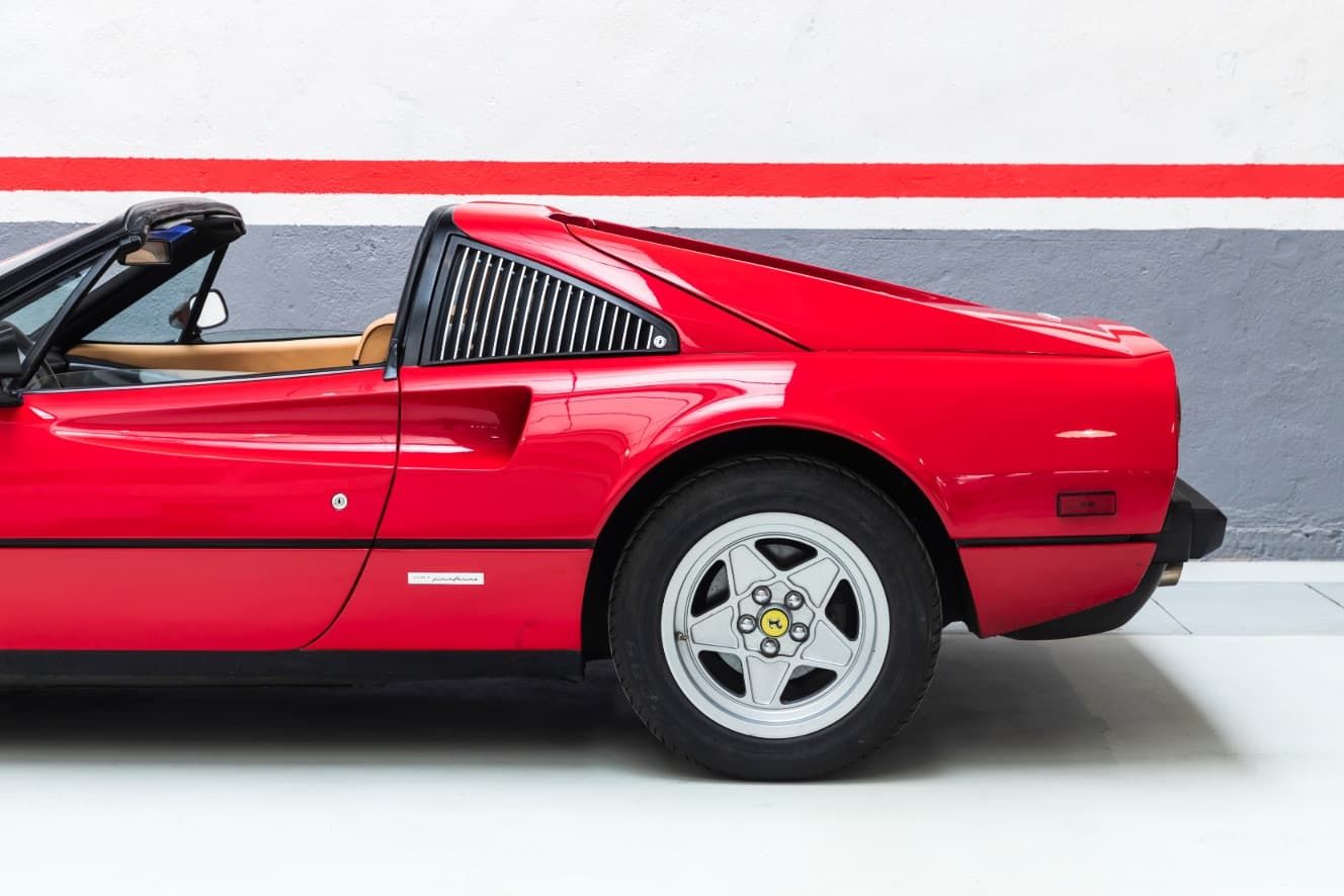 Ferrari 308GTSi_22