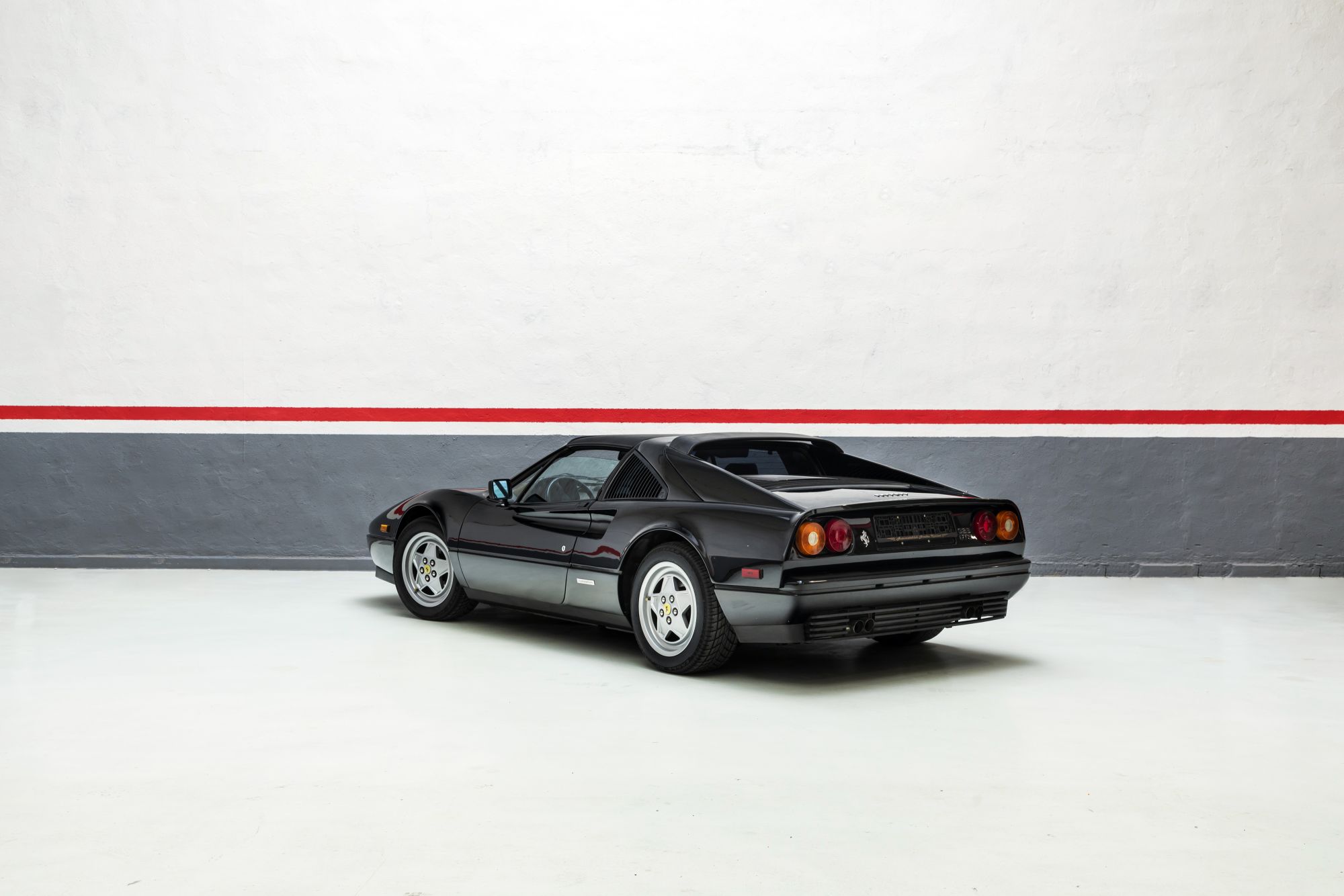 Ferrari 328GTSi_13