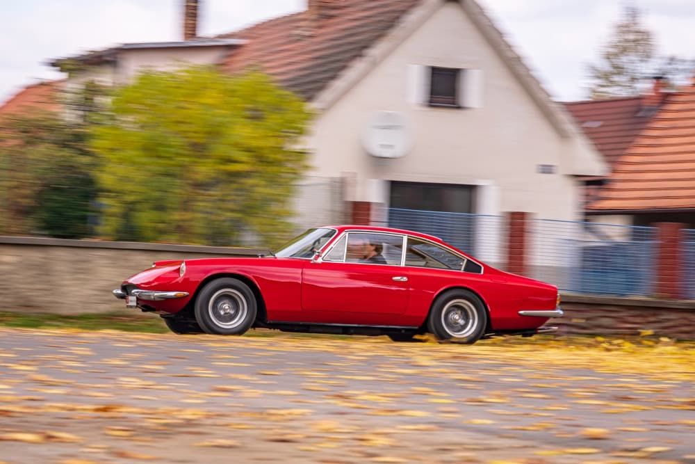 Ferrari 365 2+2_10
