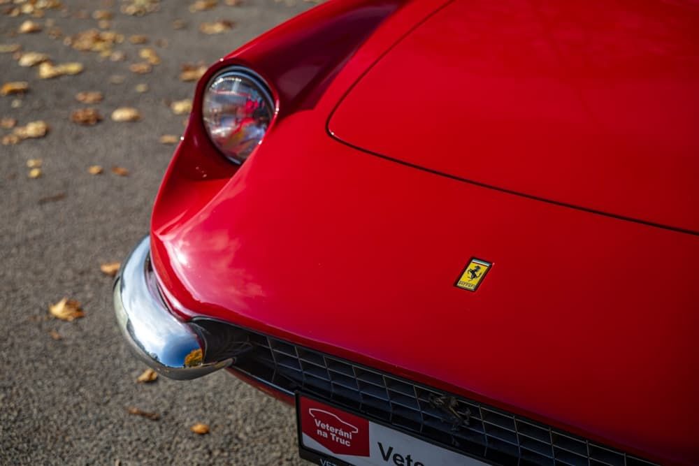 Ferrari 365 2+2_82