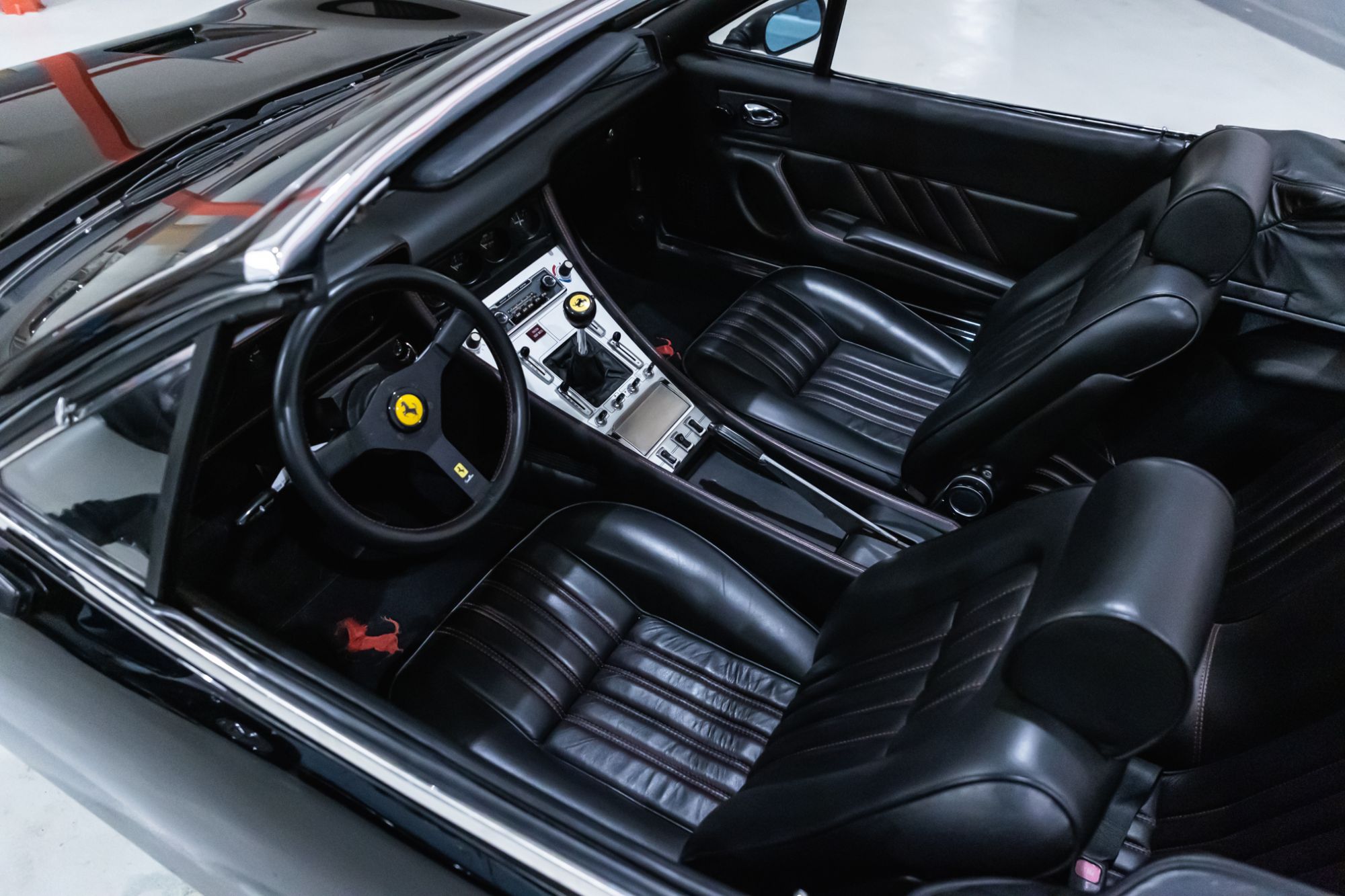 Ferrari 365_34.JPG