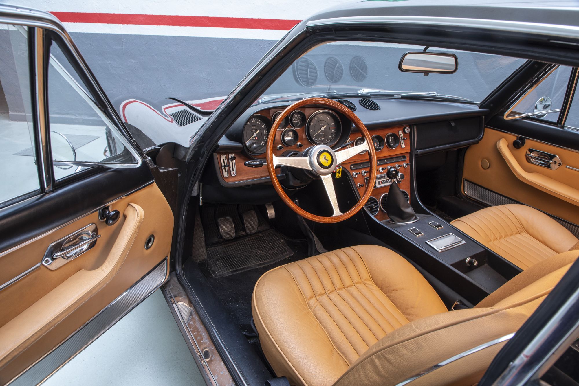 Ferrari 365GT_9