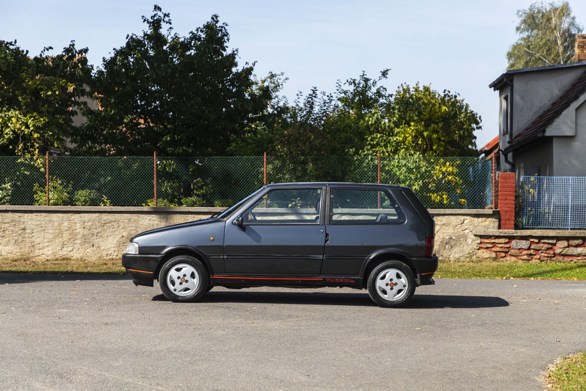fiat-uno-turbo-auctomobile-1.jpg