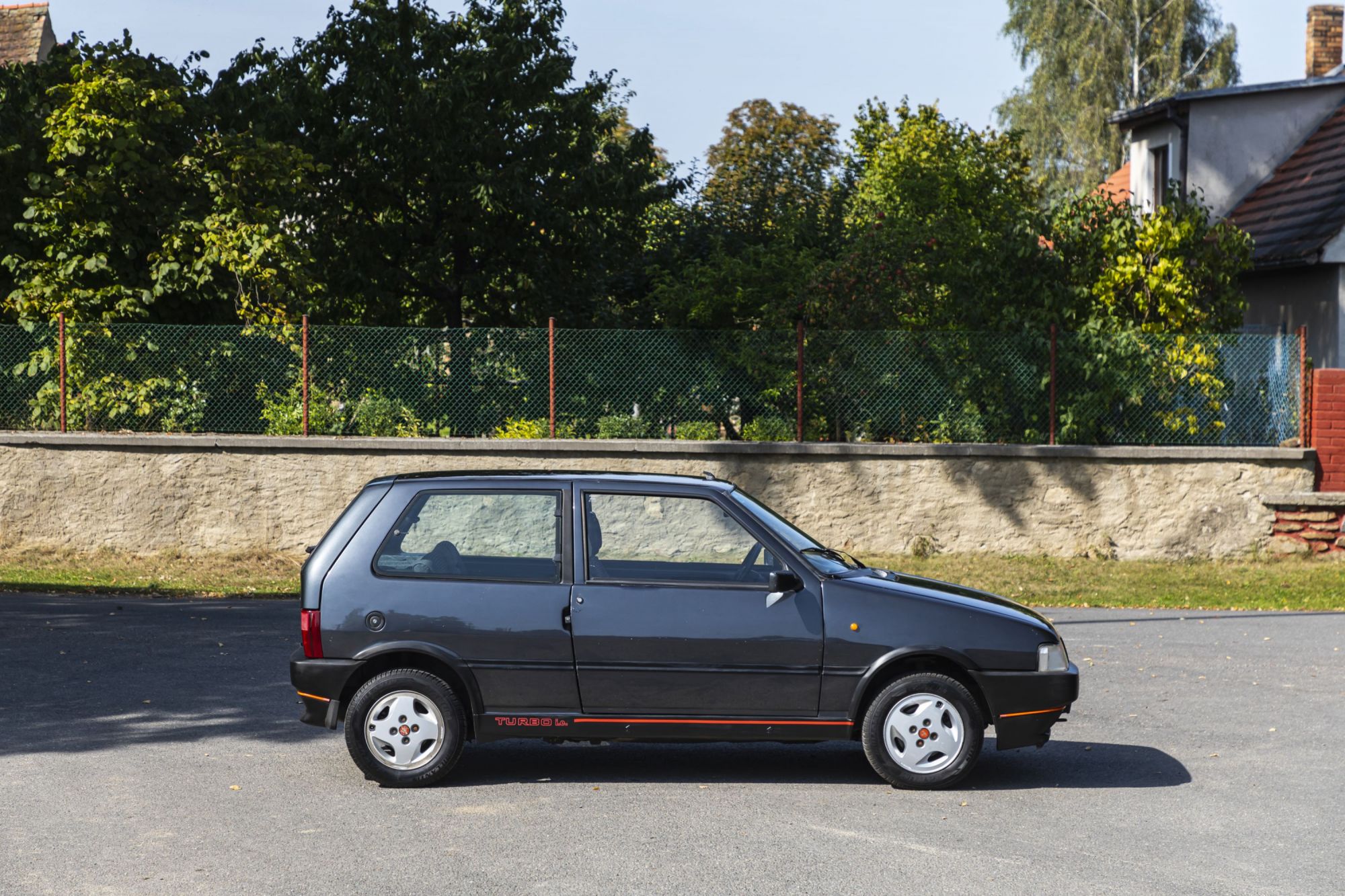 fiat-uno-turbo-auctomobile-32.jpg