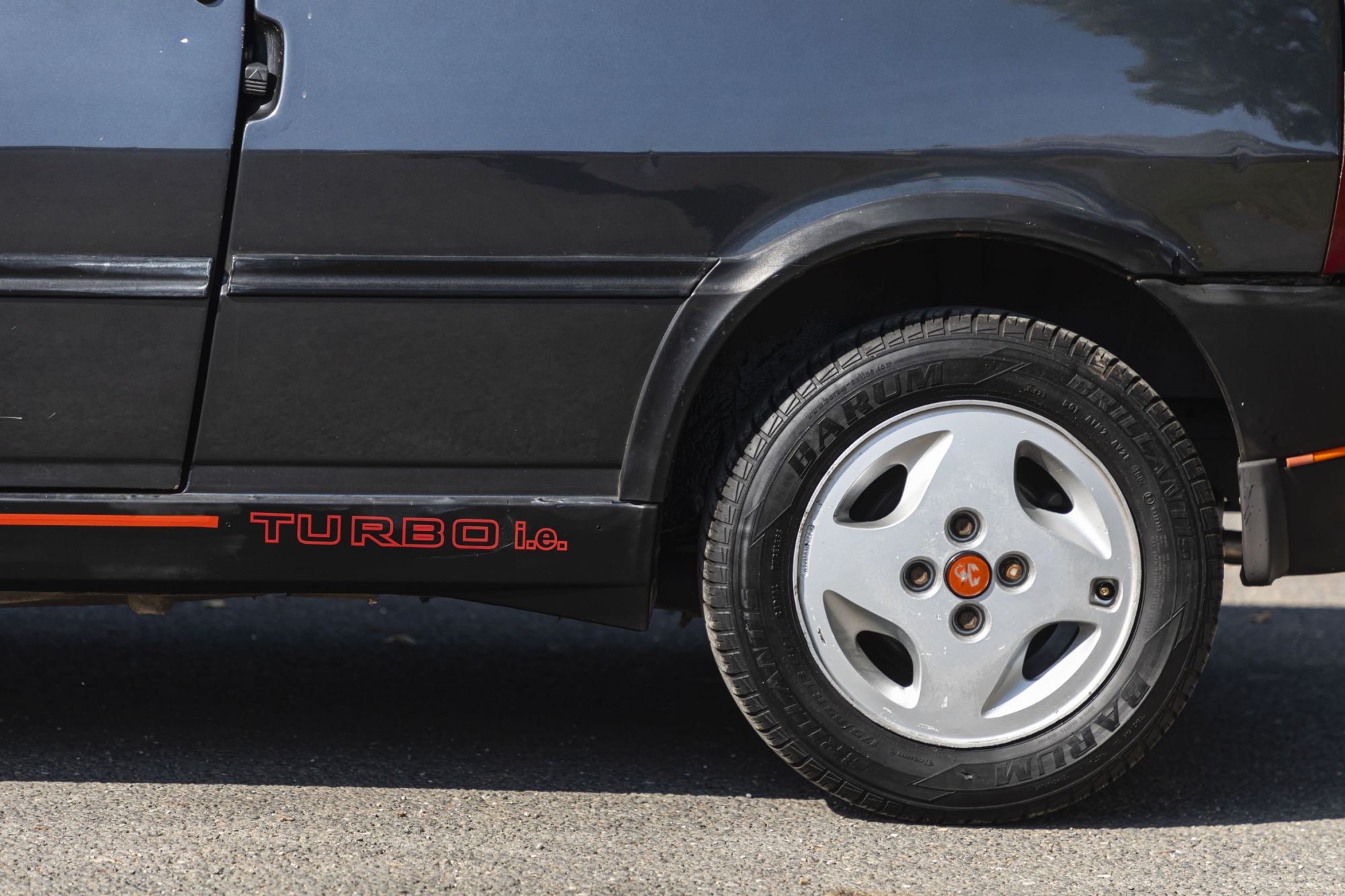 fiat-uno-turbo-auctomobile-4.jpg