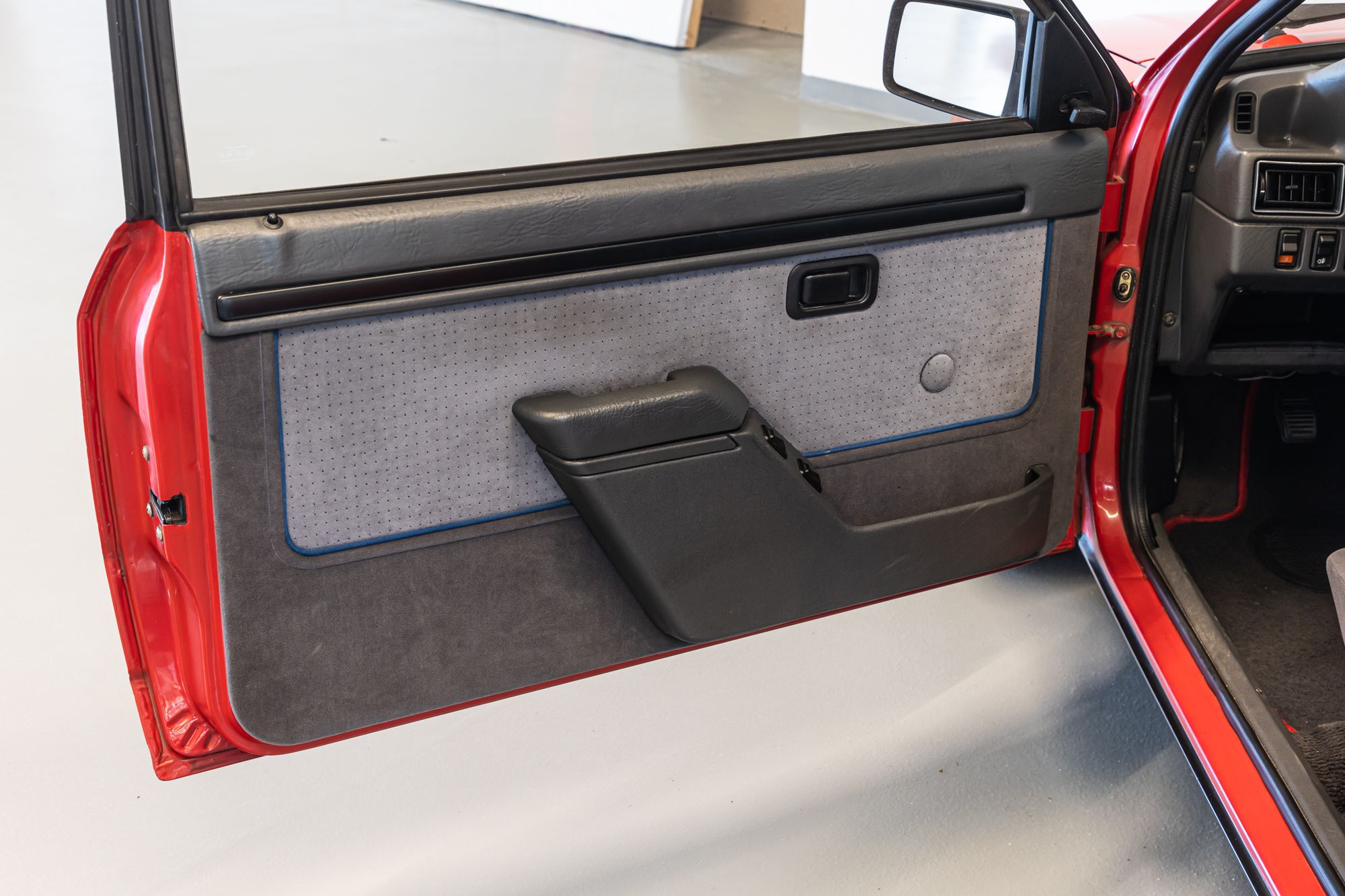 Ford Escort XR3i_24.JPG