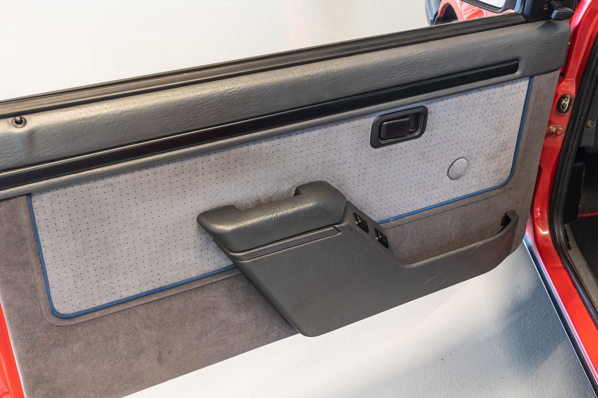 Ford Escort XR3i_30.JPG