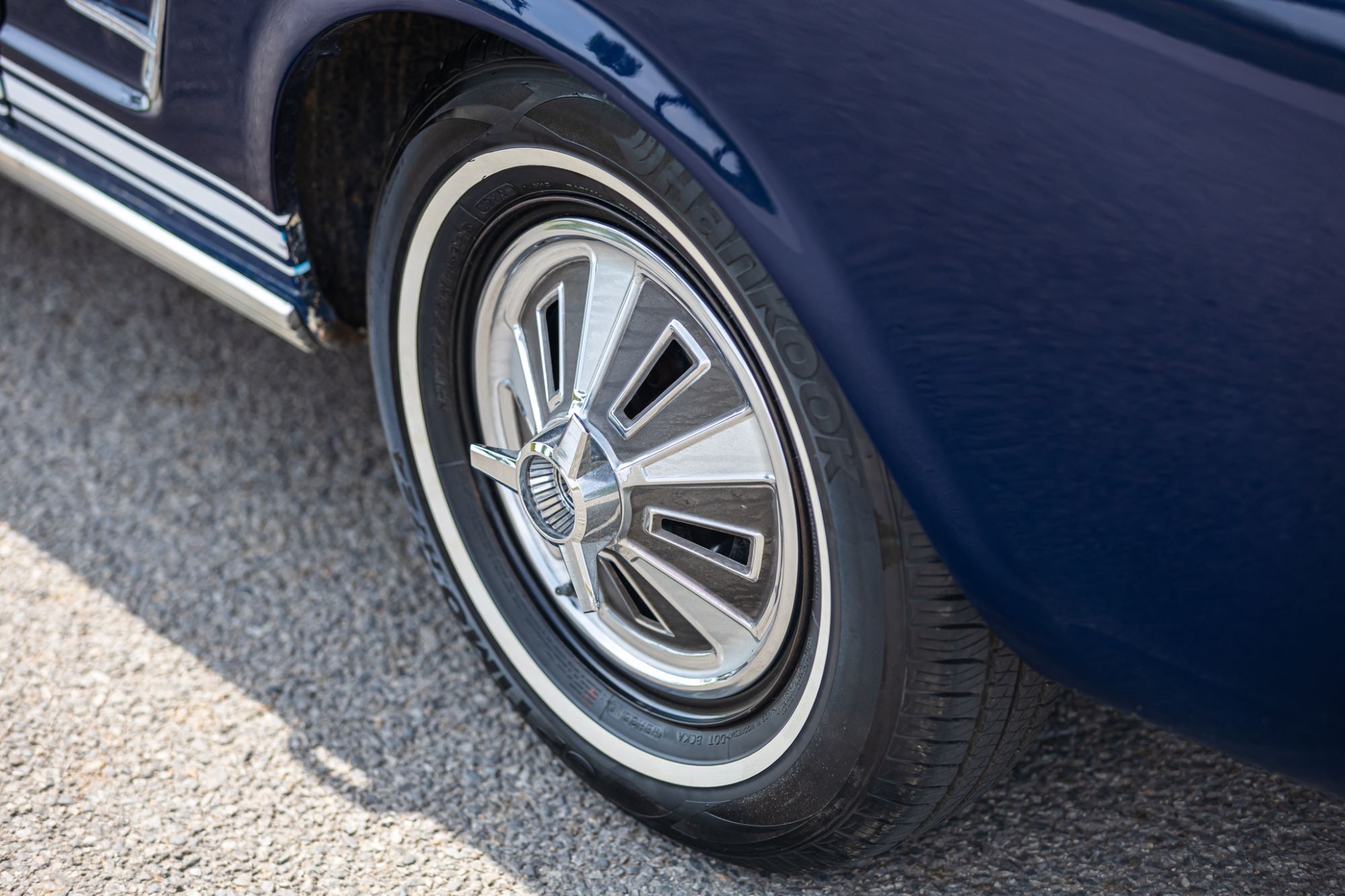 ford-mustang-low-13-yukm