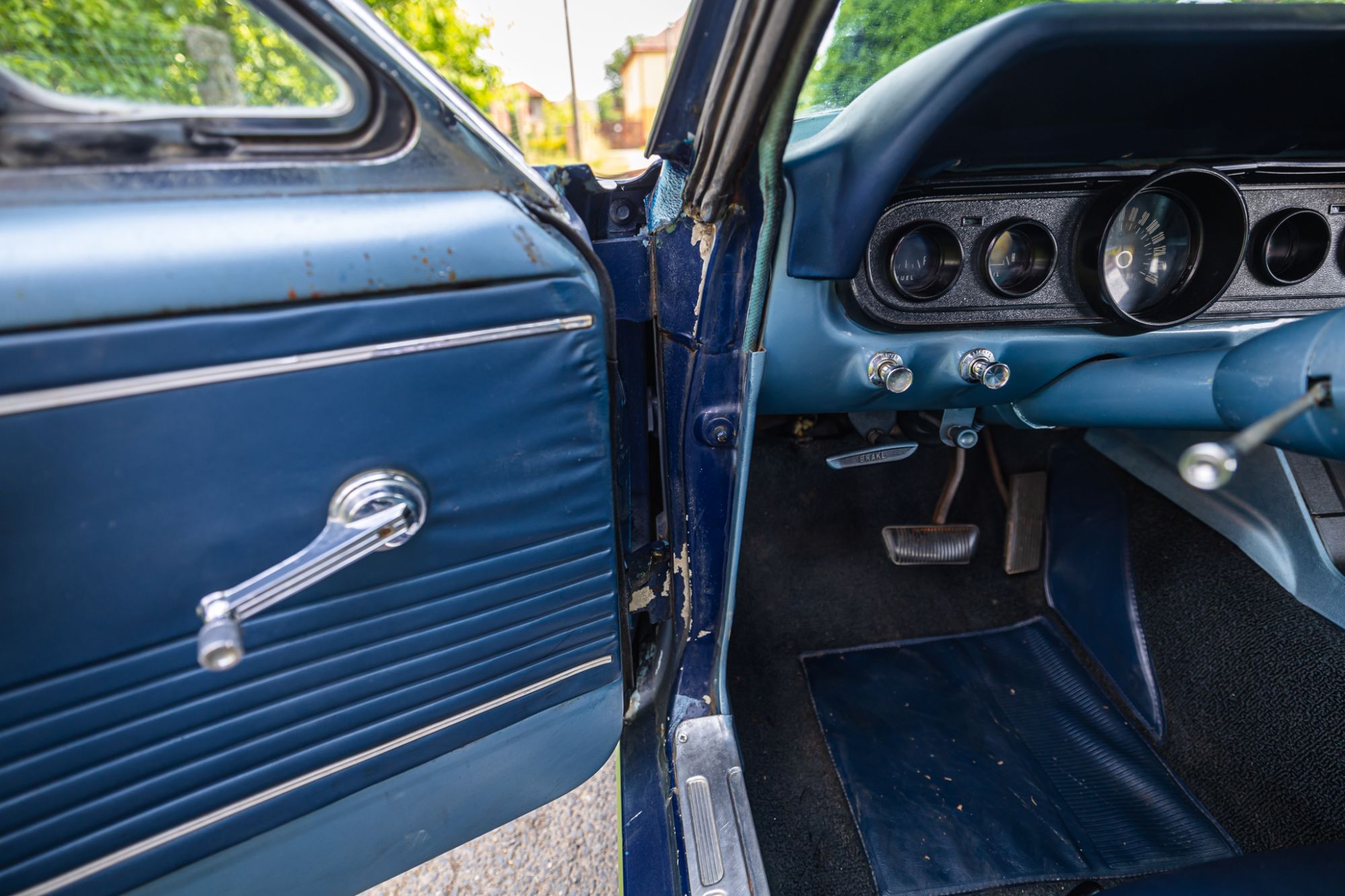 Ford Mustang Low_38.JPG