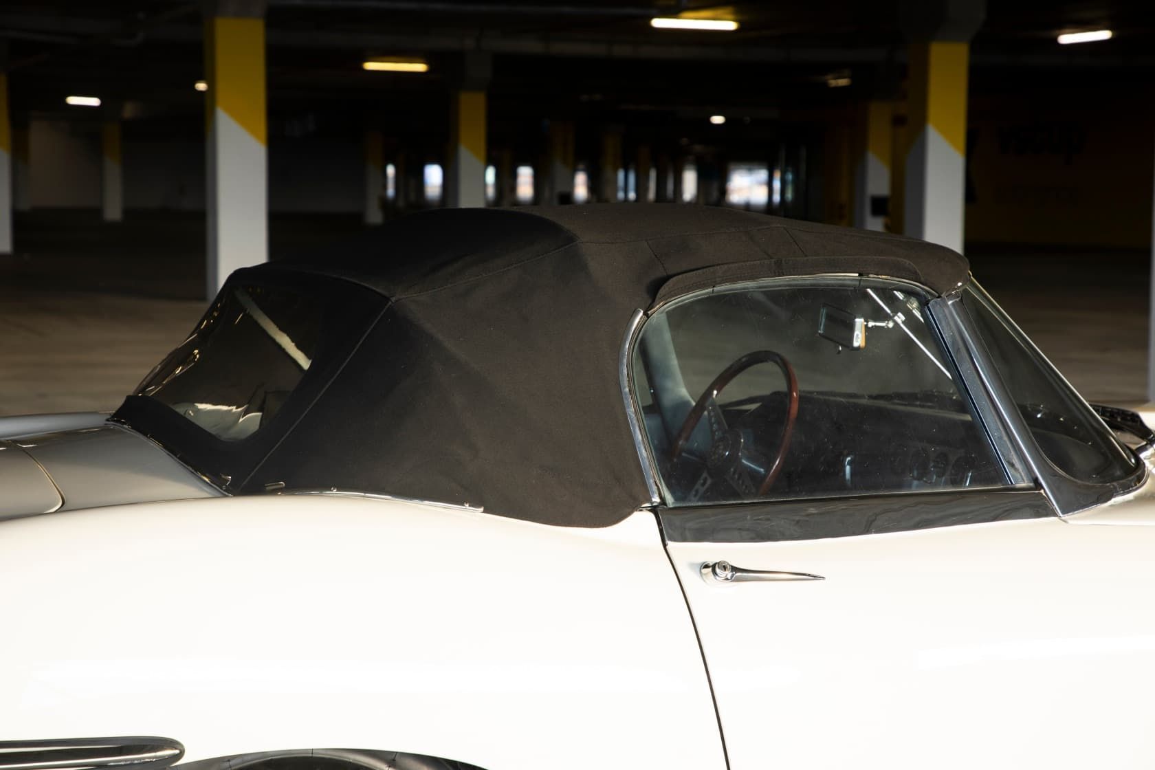 Jaguar E-type convertible bila _1