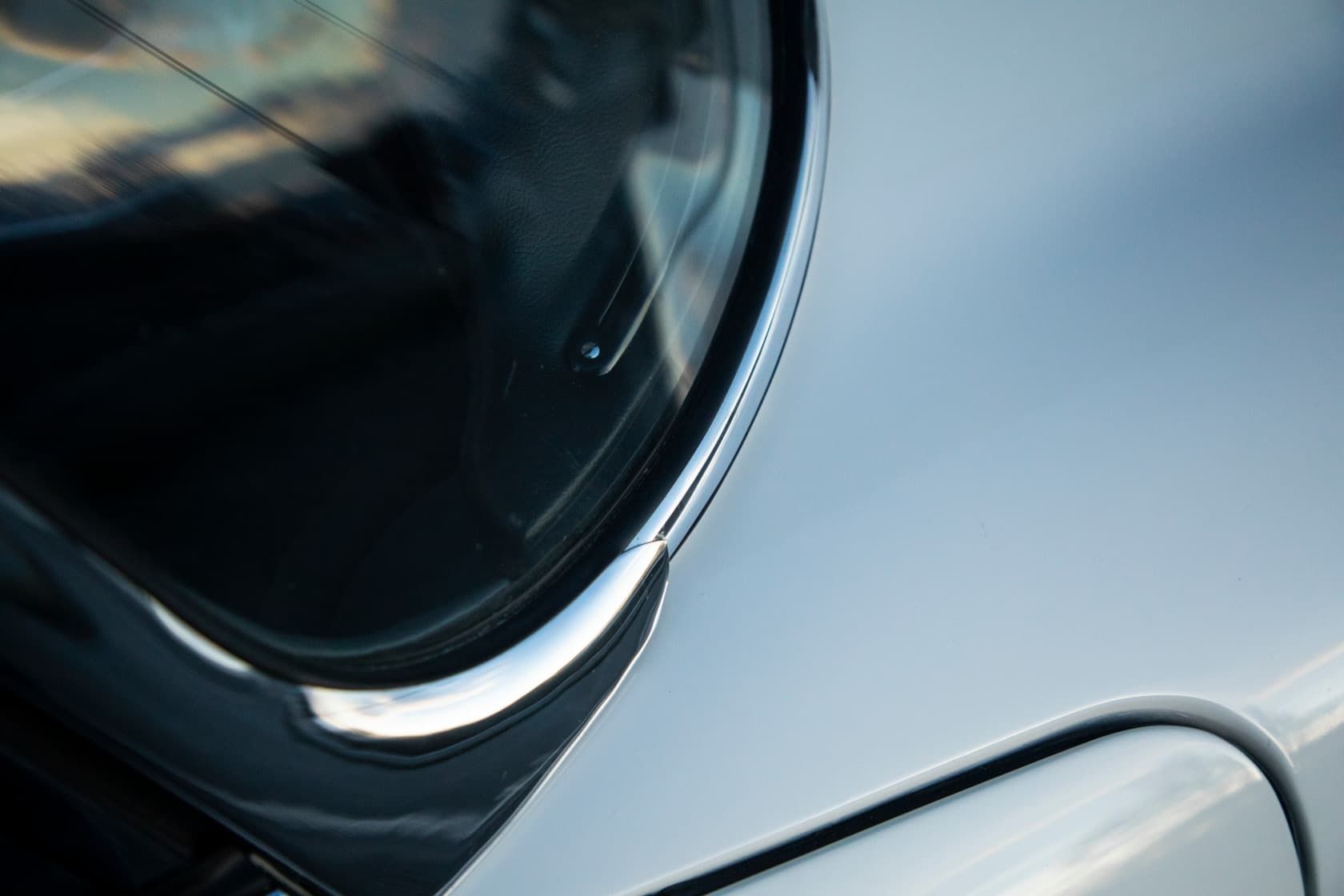 Jaguar E-type convertible bila _106