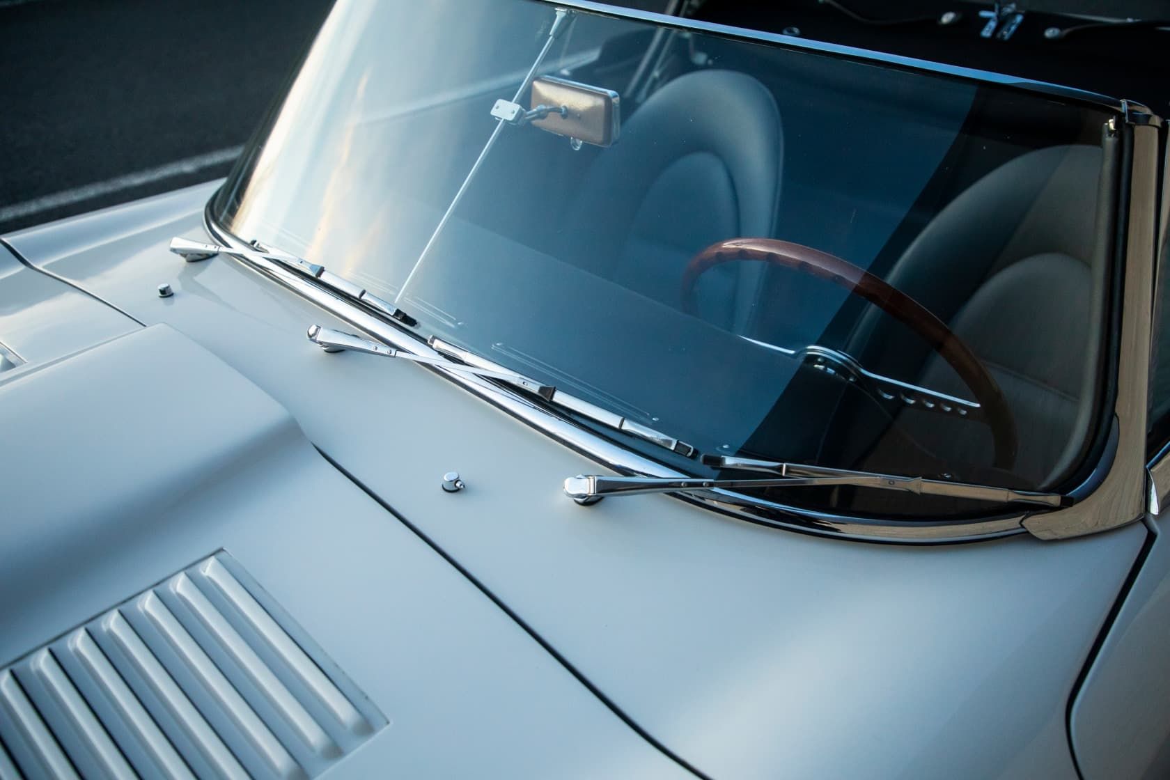 Jaguar E-type convertible bila _109