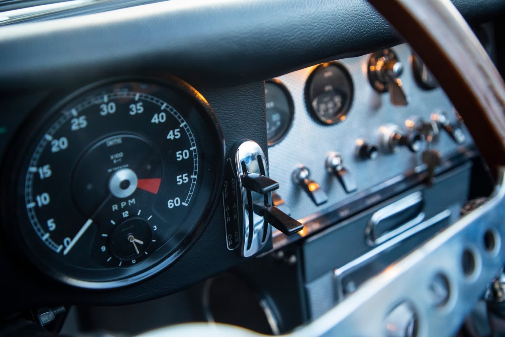 Jaguar E-type convertible bila _120