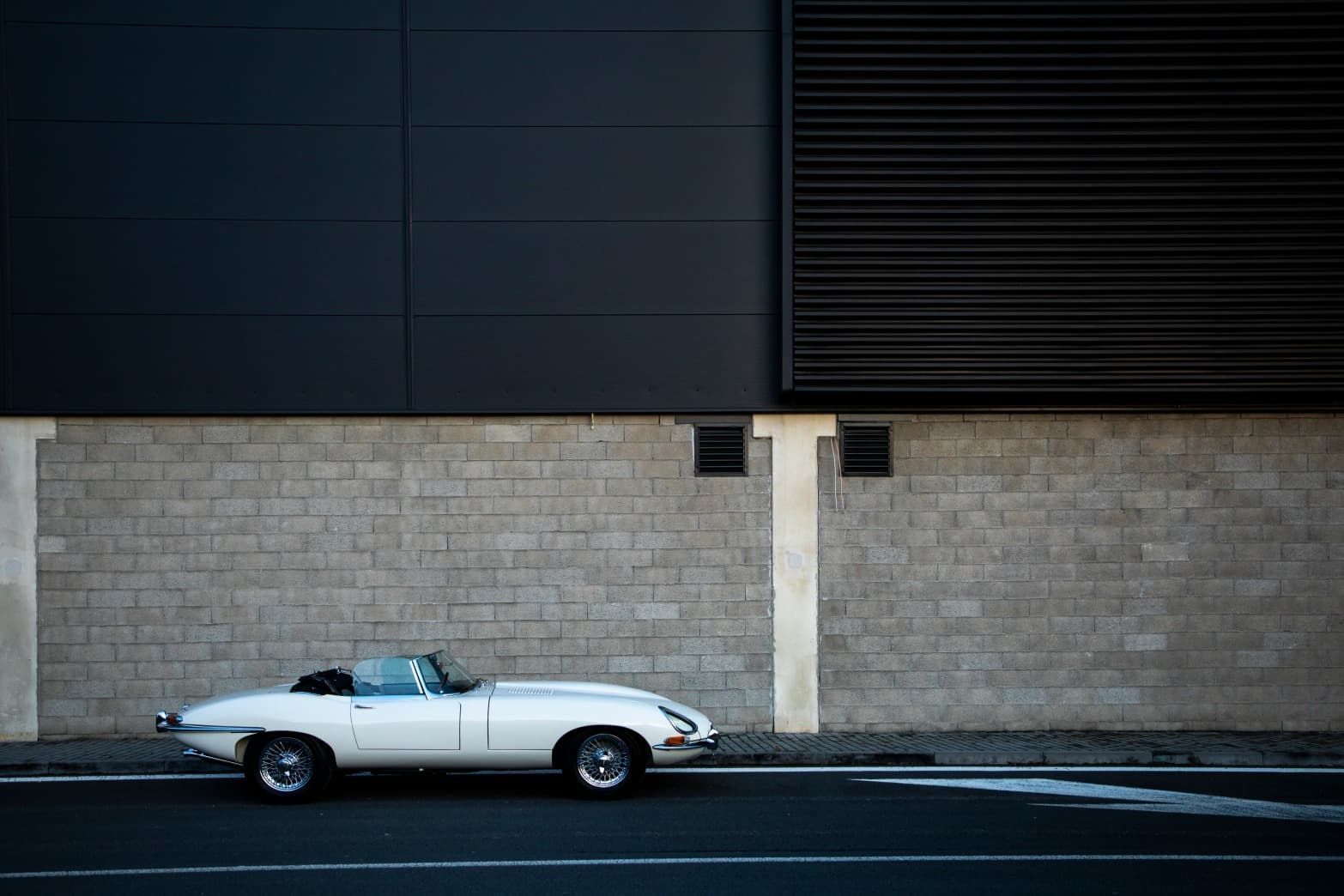 jaguar-e-type-convertible-bila-125-.jpg