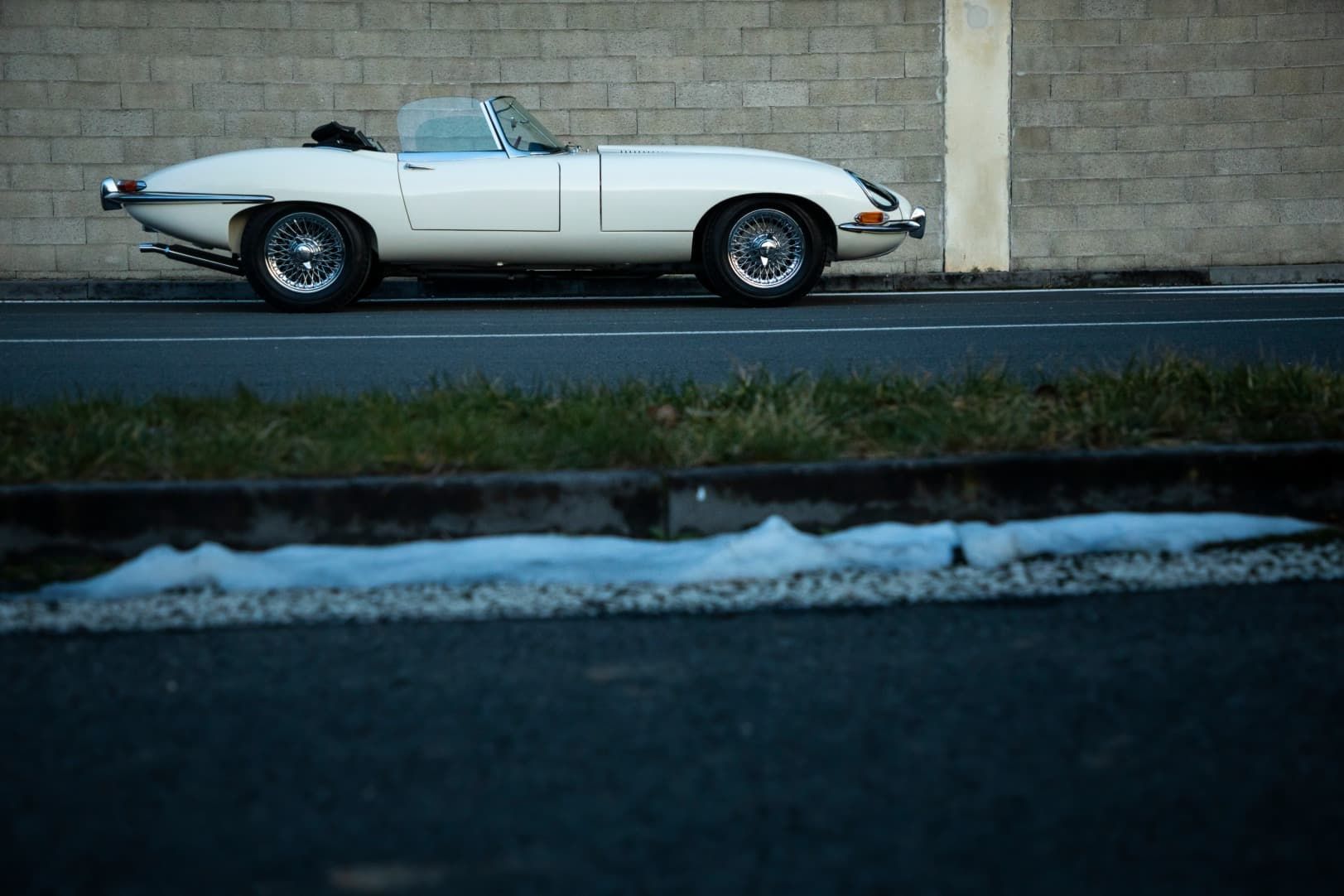 jaguar-e-type-convertible-bila-127-.jpg