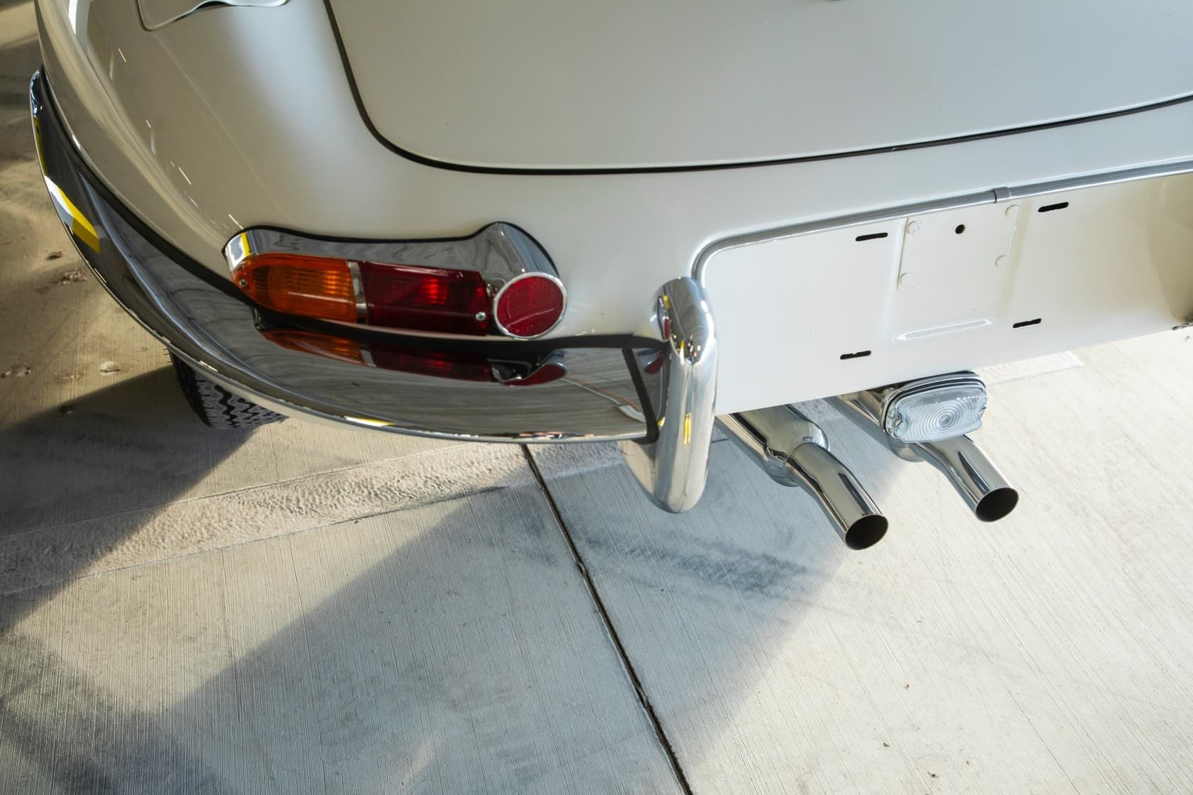 Jaguar E-type convertible bila _13