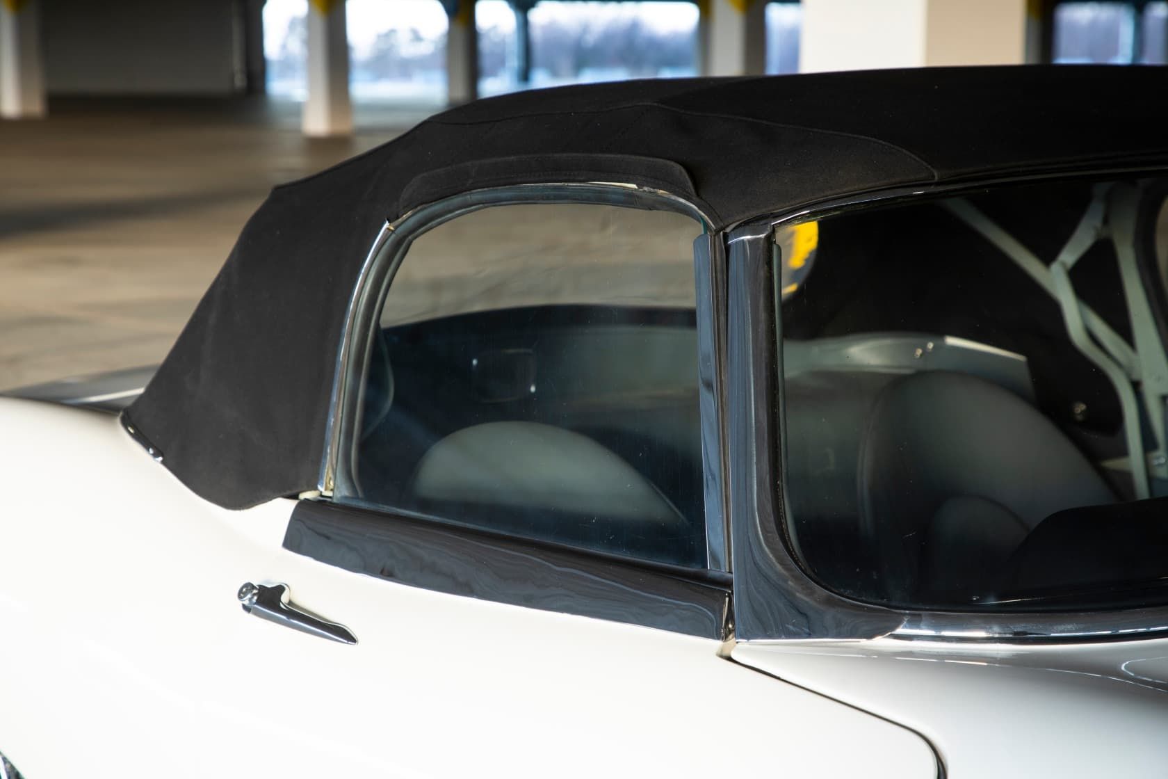 Jaguar E-type convertible bila _2