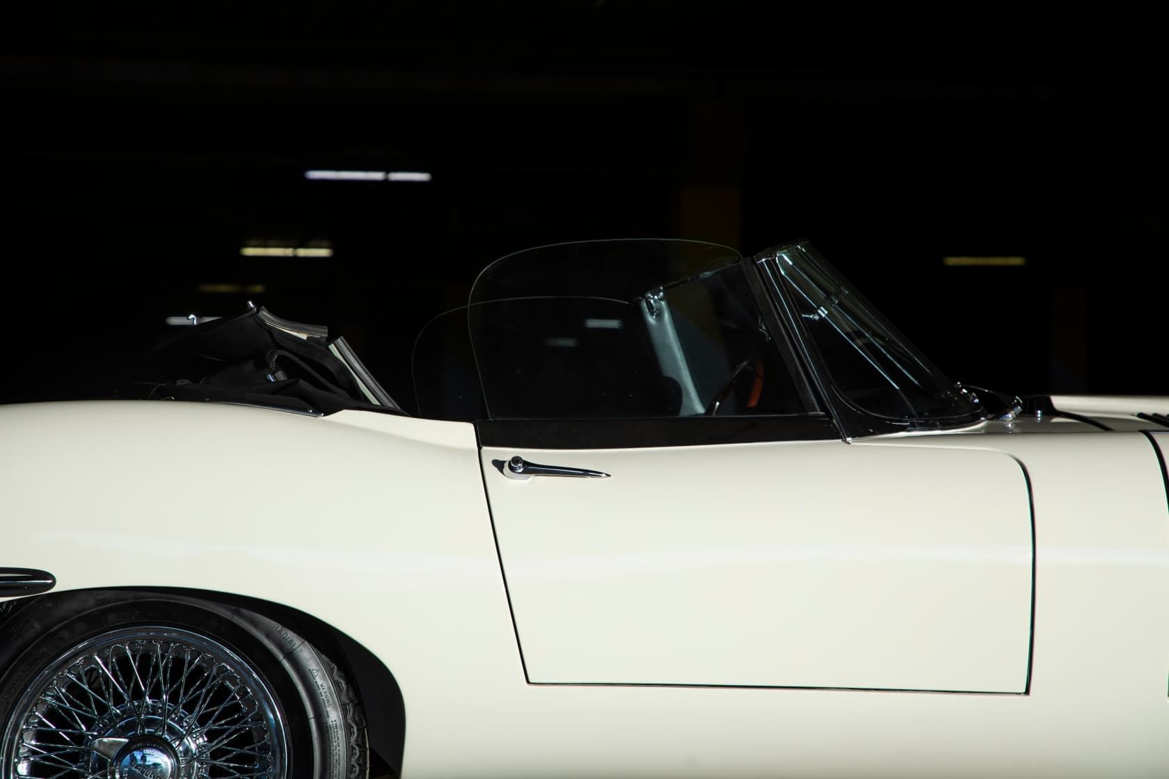 Jaguar E-type convertible bila _21