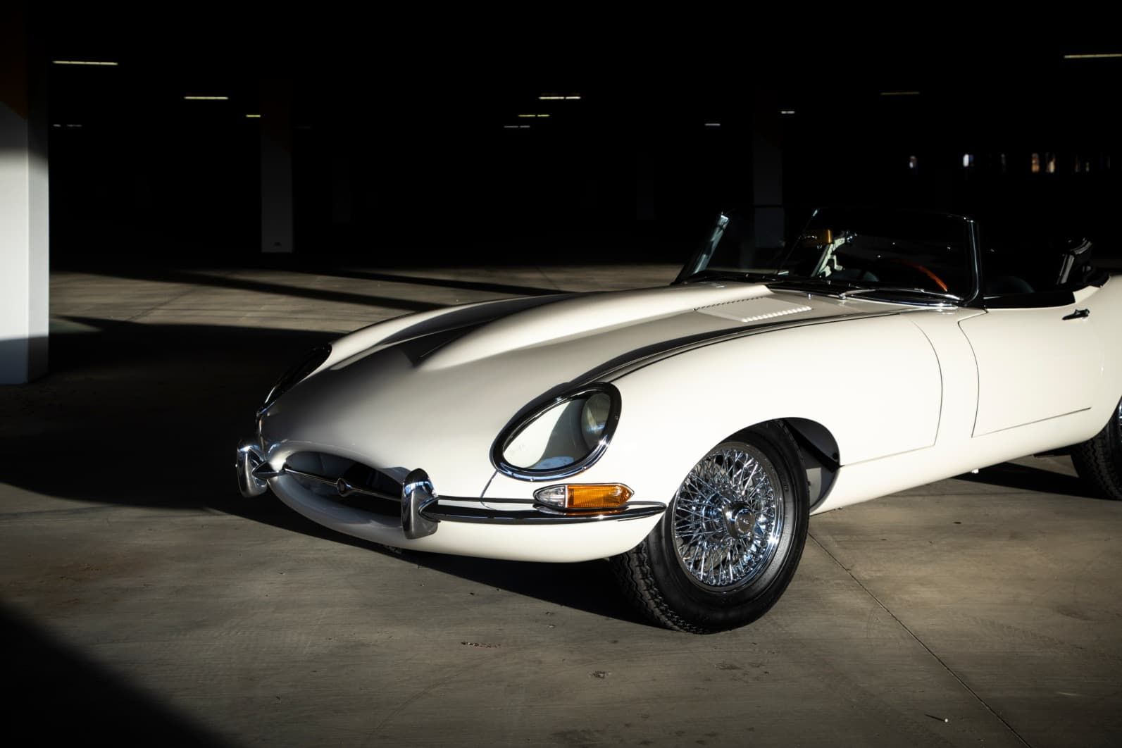 Jaguar E-type convertible bila _28