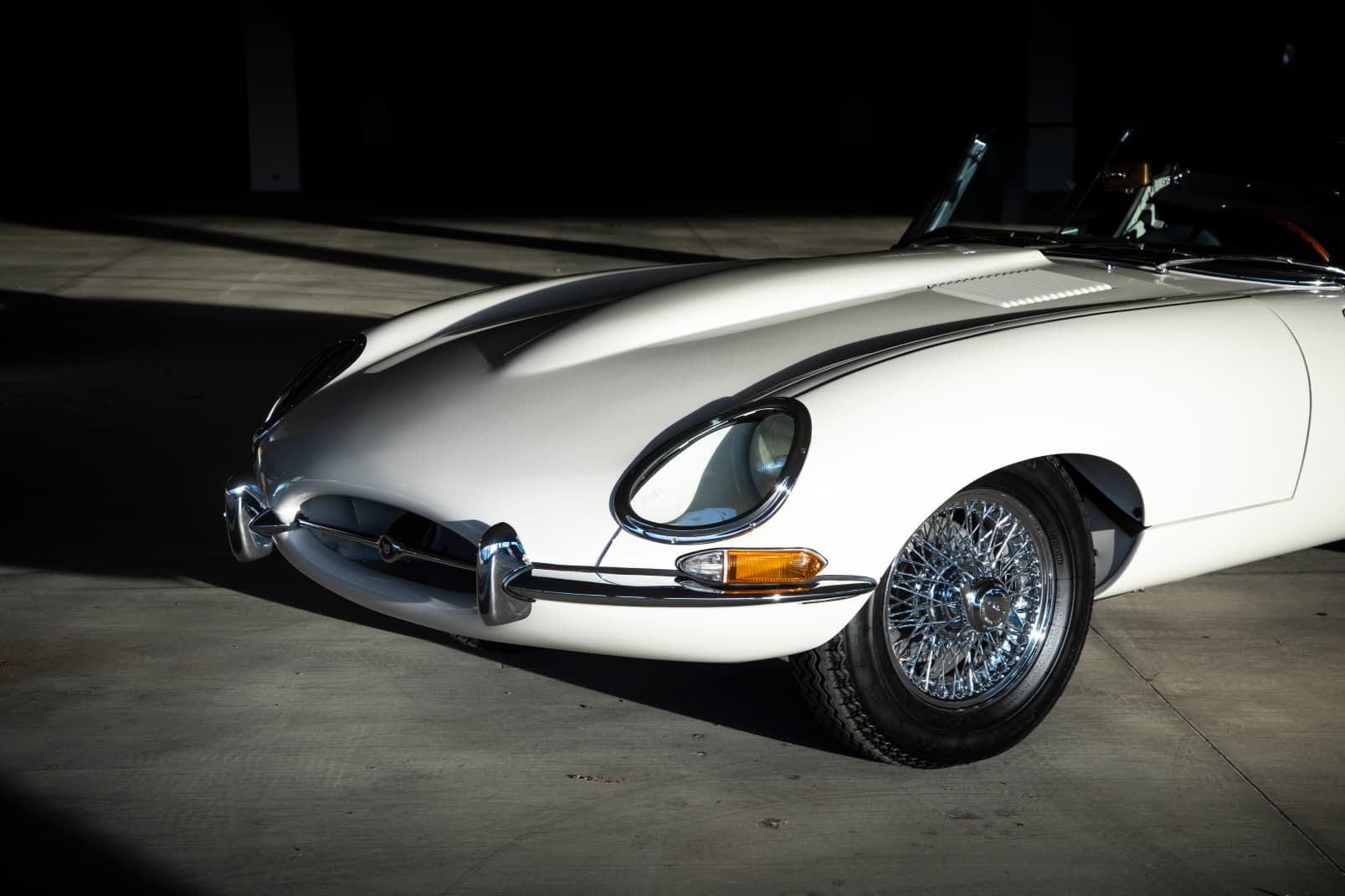 Jaguar E-type convertible bila _29